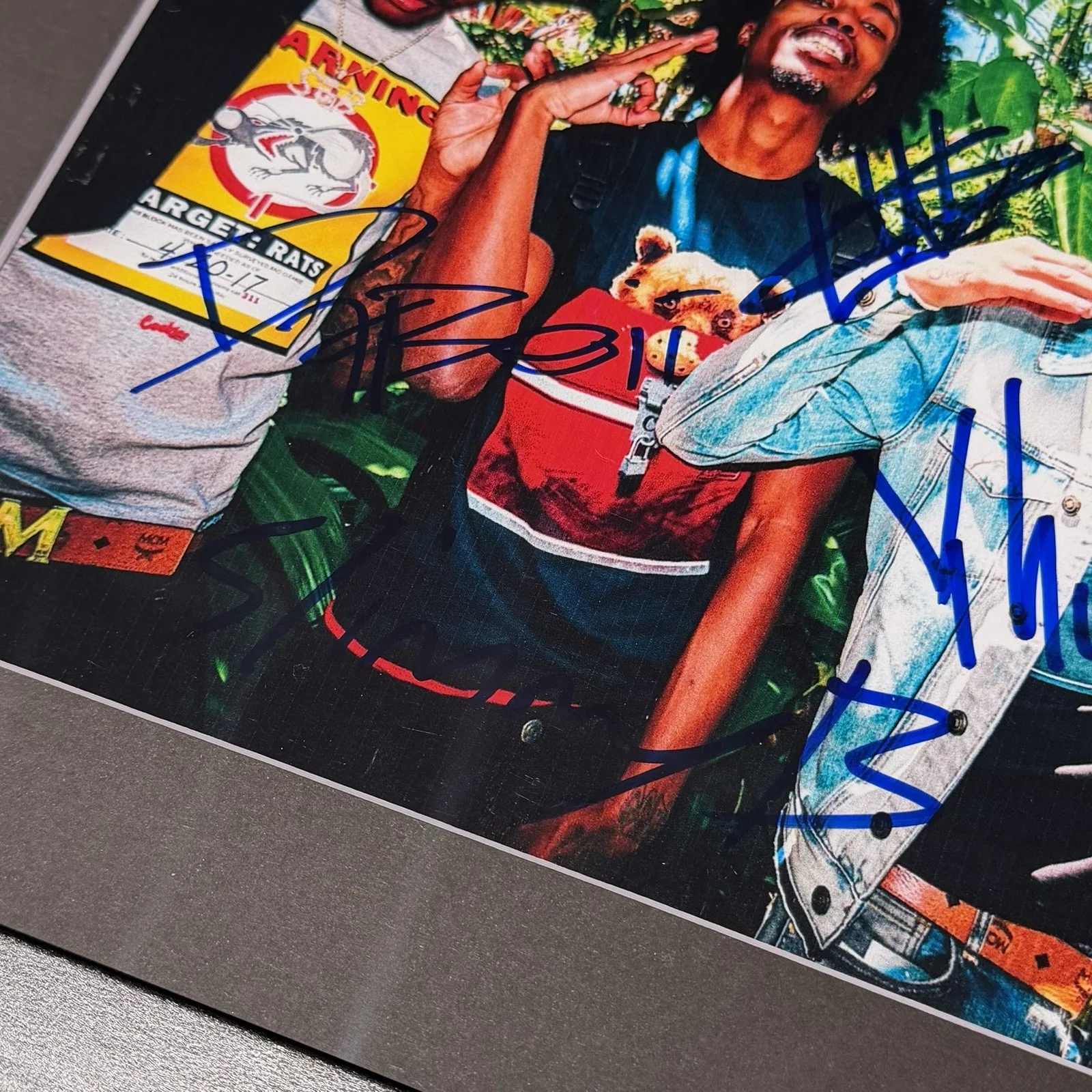 SOB x RBE FULL GROUP SIGNED PHOTO (LUL G, SLIMMY B, YHUNG TO) AUTOGRAPH JSA COA, изображение 3