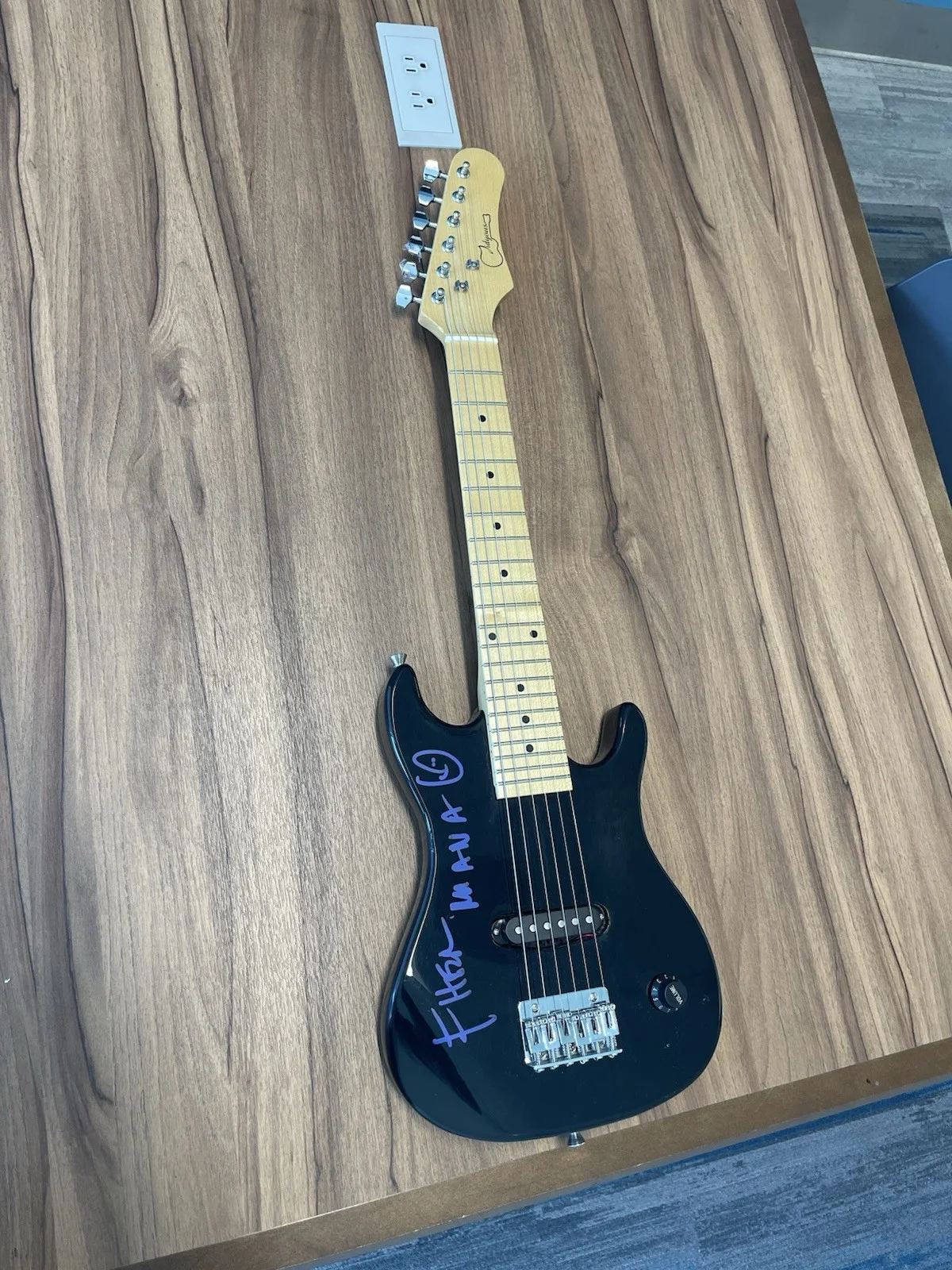 Juan Calleros, Fher Olvera, Sergio Vallin — Mana Band Autograph Mini Guitar - Fher Olvera