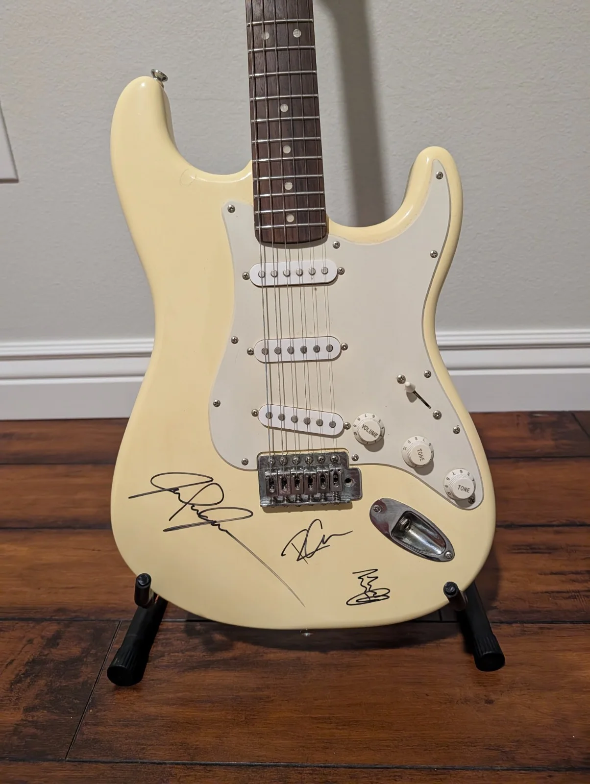 Led Zeppelin Signed Electric Guitar; Jimmy Page, John Paul Jones, Robert Plant, image 2
