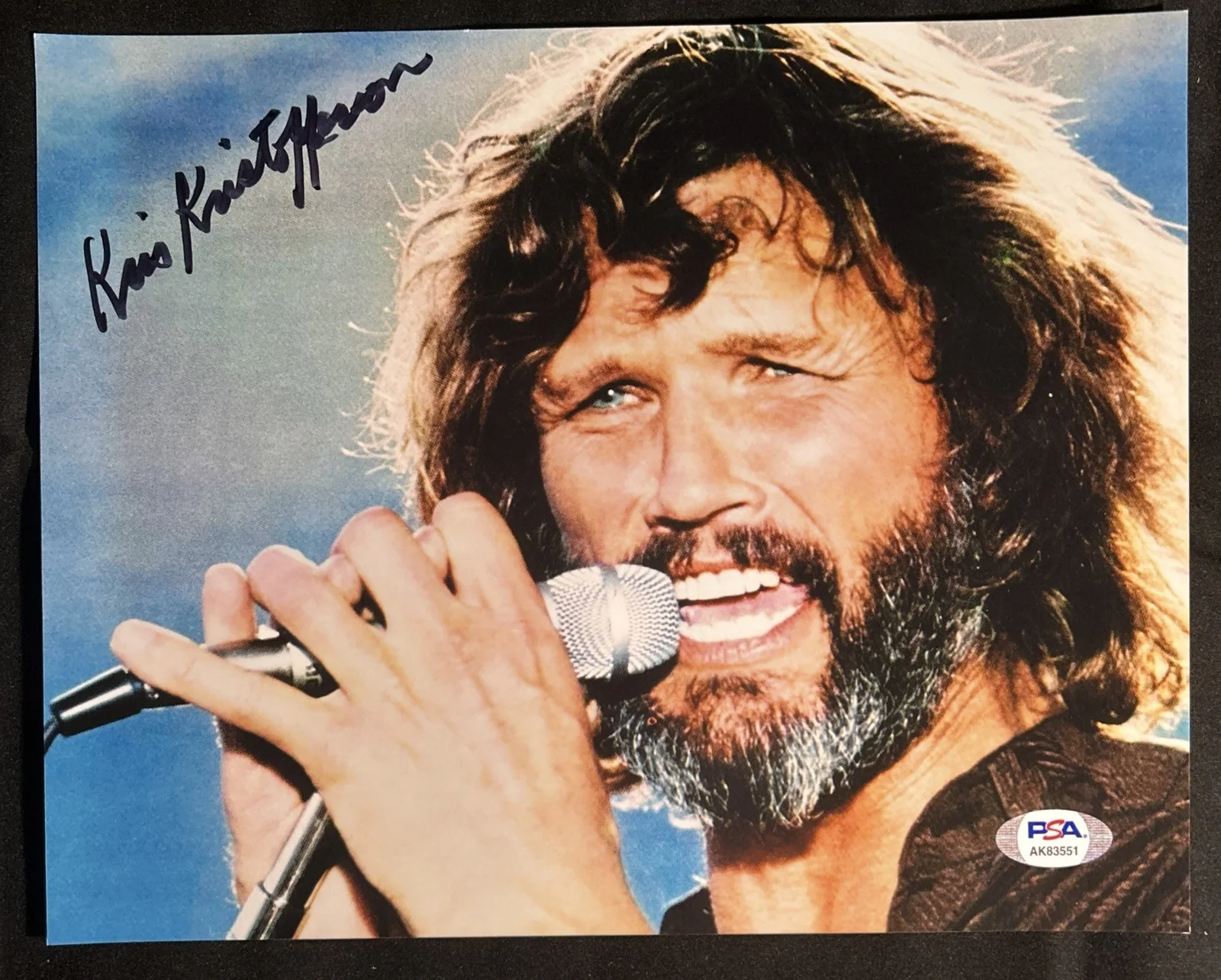Kris Kristofferson Autographed Photo PSA With PERSONAL OWNED GUITAR PICK W/ COA, image 4