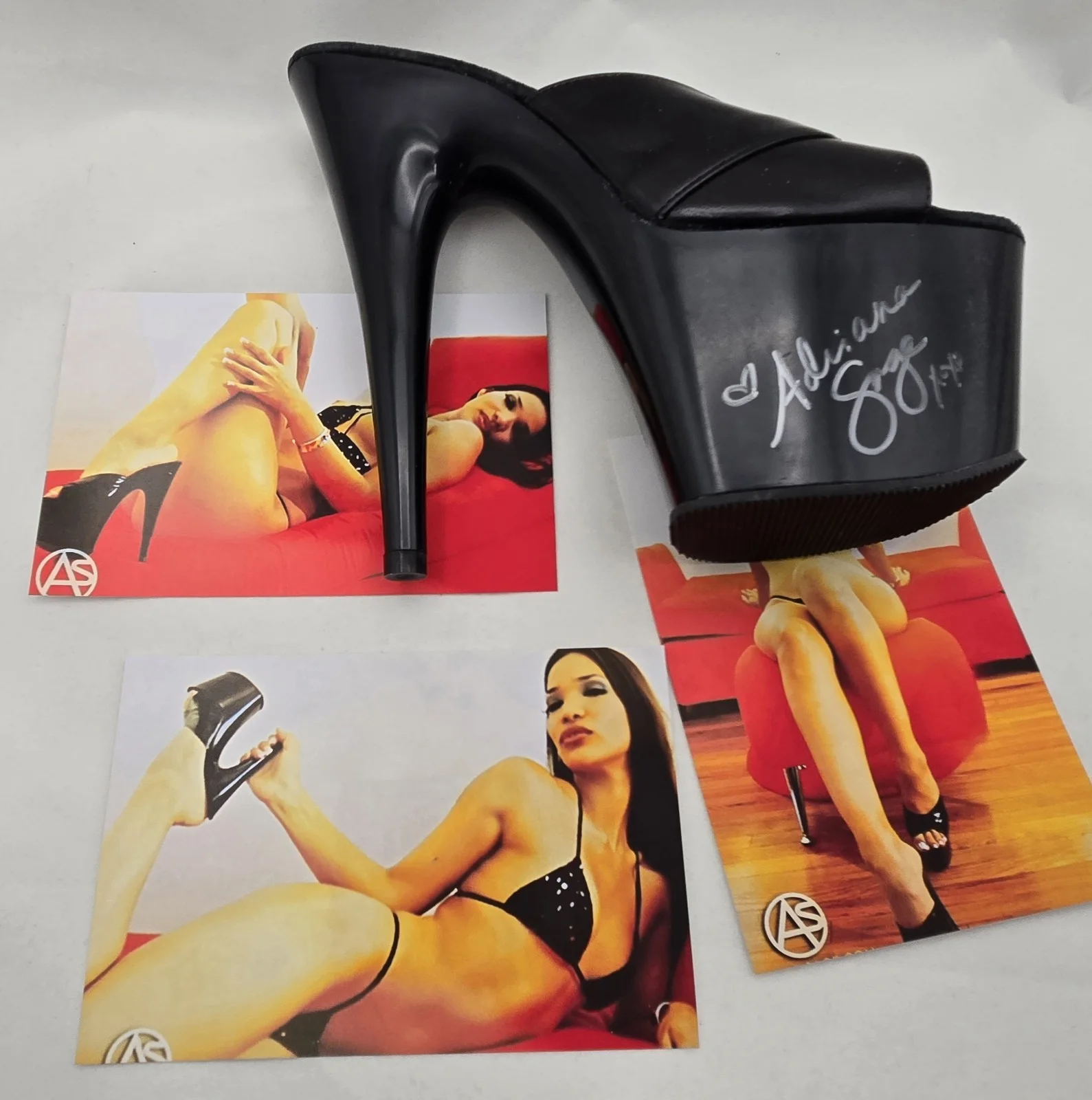 adriana sage — Adriana Sage Signed Personally Owned High Heels W/photos Pornstar Model, изображение 2