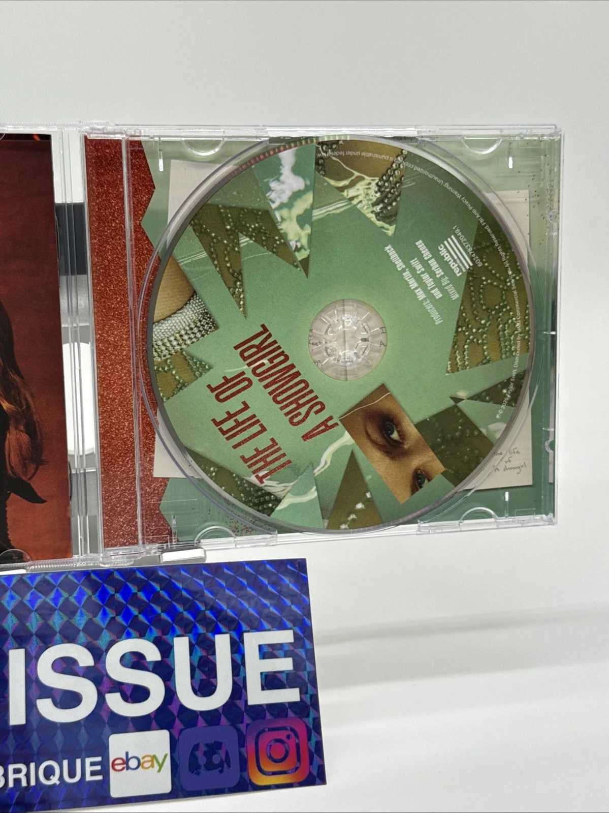 Rare LONG Signature heart Taylor Swift Signed The Life Of A Showgirl CD Photo 3, изображение 2