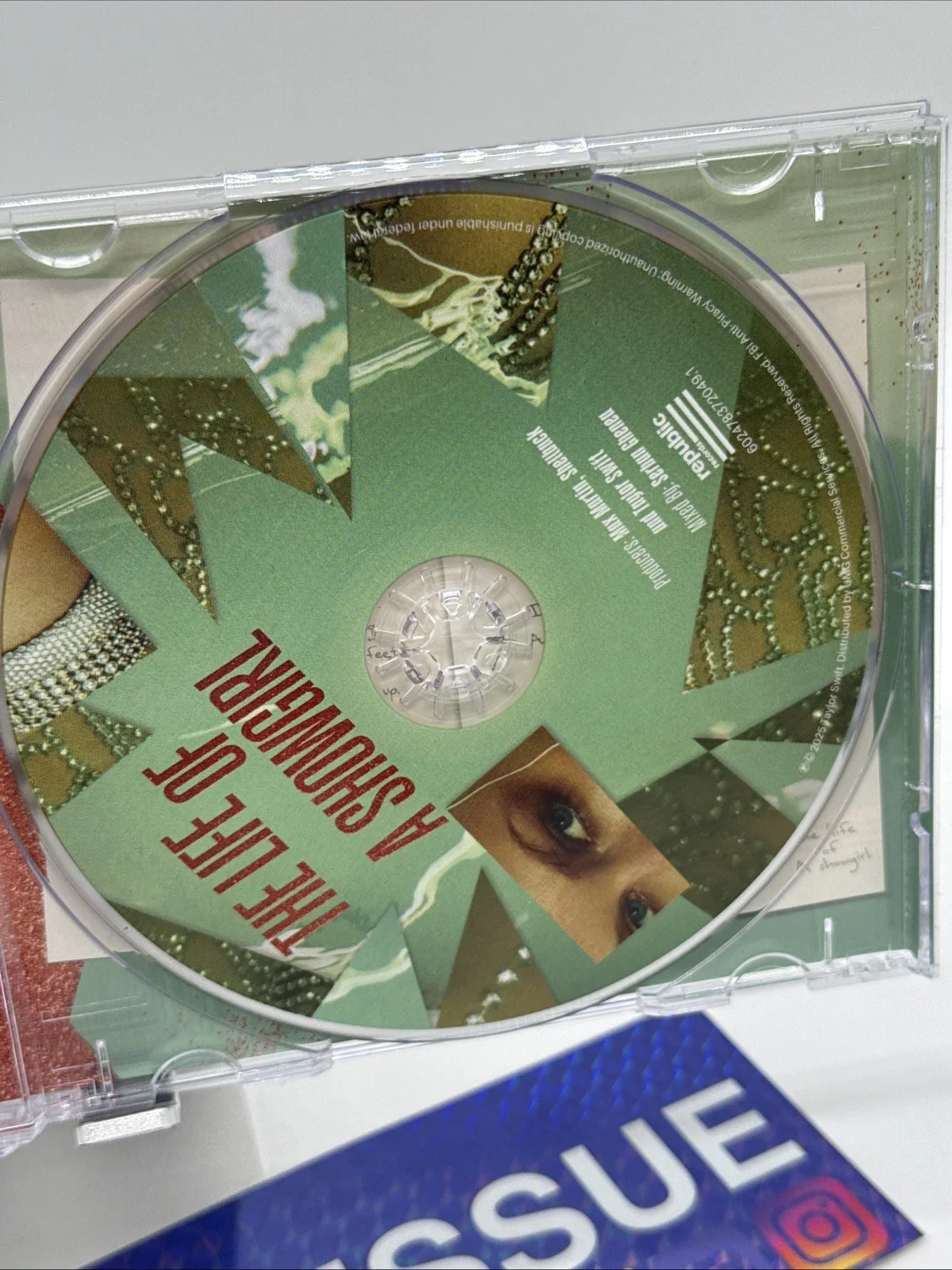 Rare LONG Signature heart Taylor Swift Signed The Life Of A Showgirl CD Photo 3, изображение 5