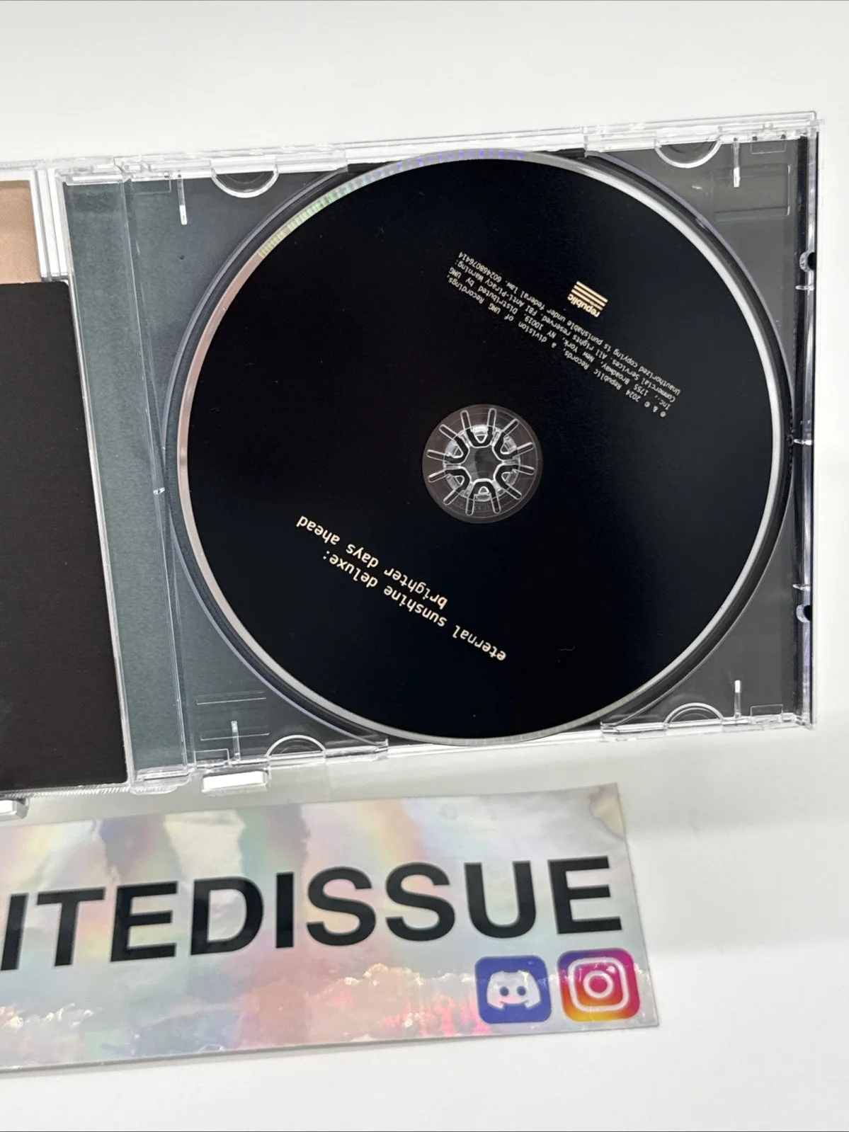 Ariana Grande Eternal Sunshine DELUXE: Brighter Days Ahead SIGNED CD *IN HAND*, изображение 3