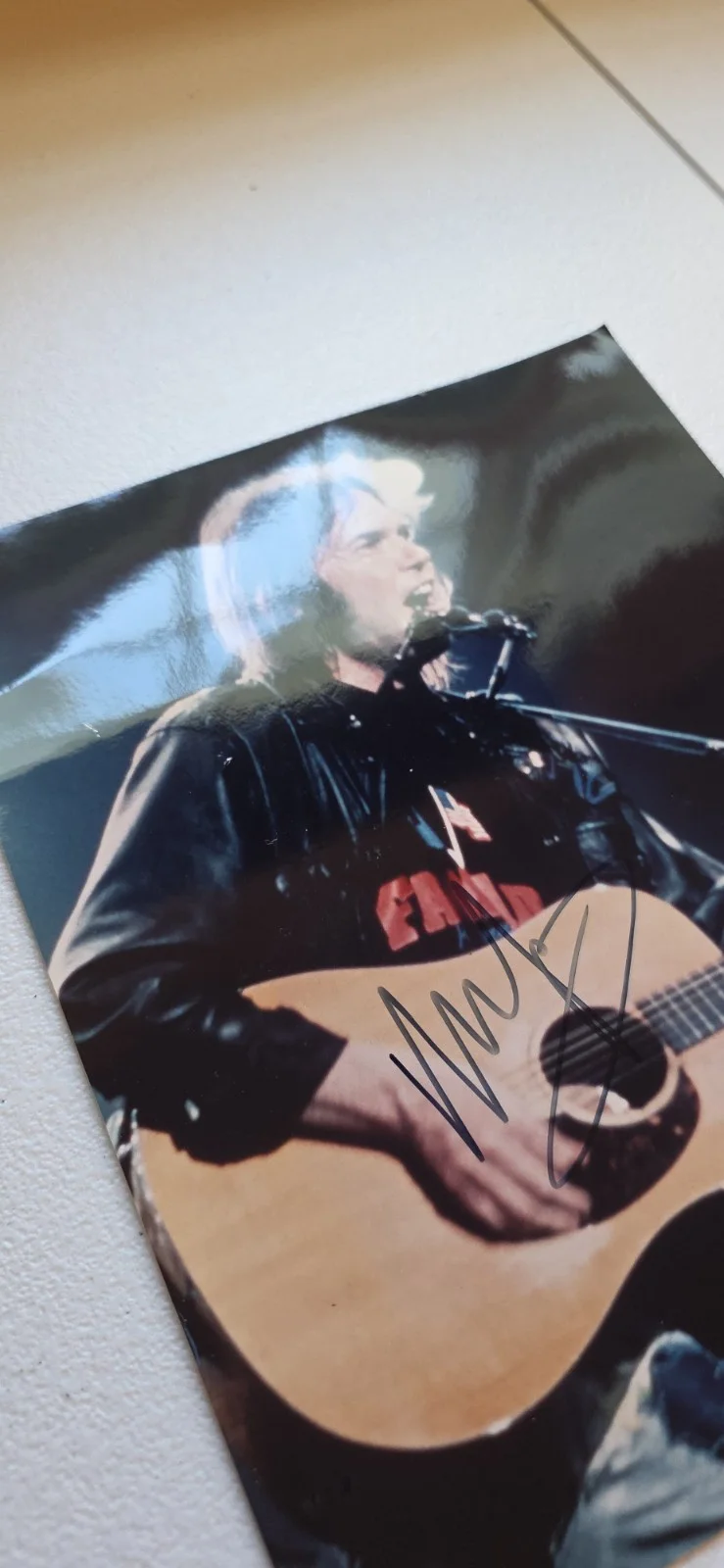NEIL YOUNG *AUTOGRAPHED* AUTHENTIC 8x11 PHOTO ROCK AND ROLL HALL OF FAME LEGEND, изображение 4