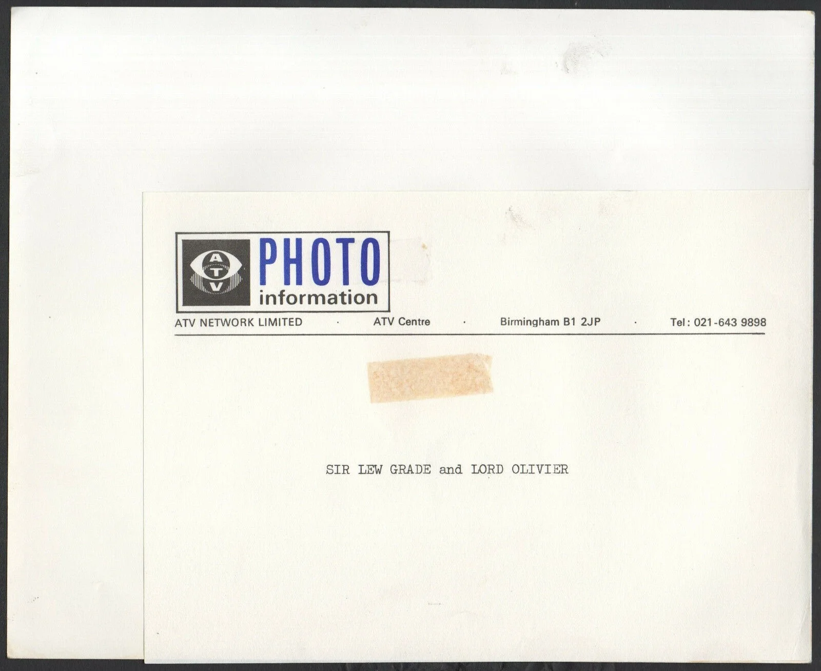 SIR LEW GRADE AND LORD LAURENCE OLIVIER 1973 TV Contract 10x8 STILL, image 2