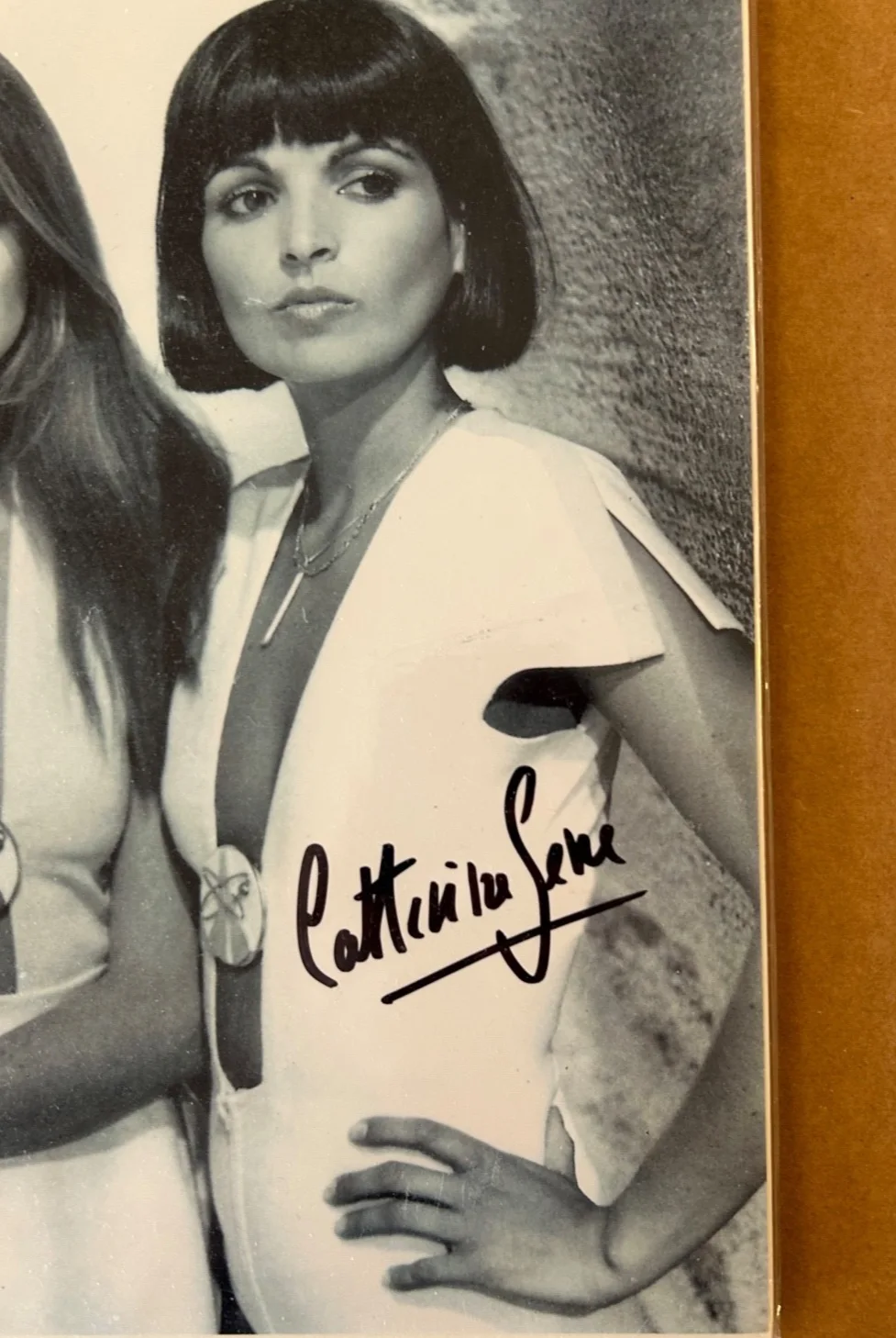 Catherine Serre — Catherine Serre Bibd girl signed 8x10 photograph "Moonraker", изображение 5