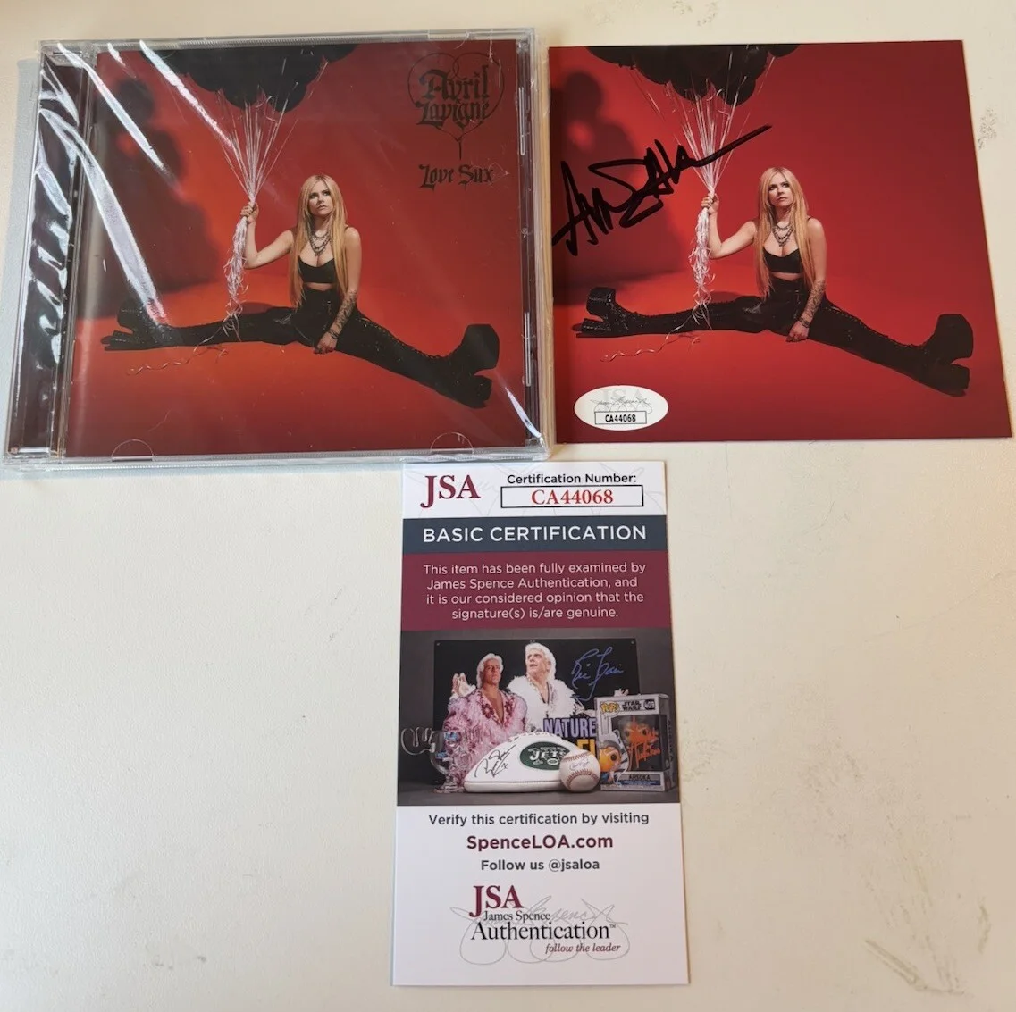 AVRIL LAVIGNE LOVE SUX SIGNED AUTOGRAPHED ART CARD & NEW CD JSA COA CA44068 RARE, изображение 2