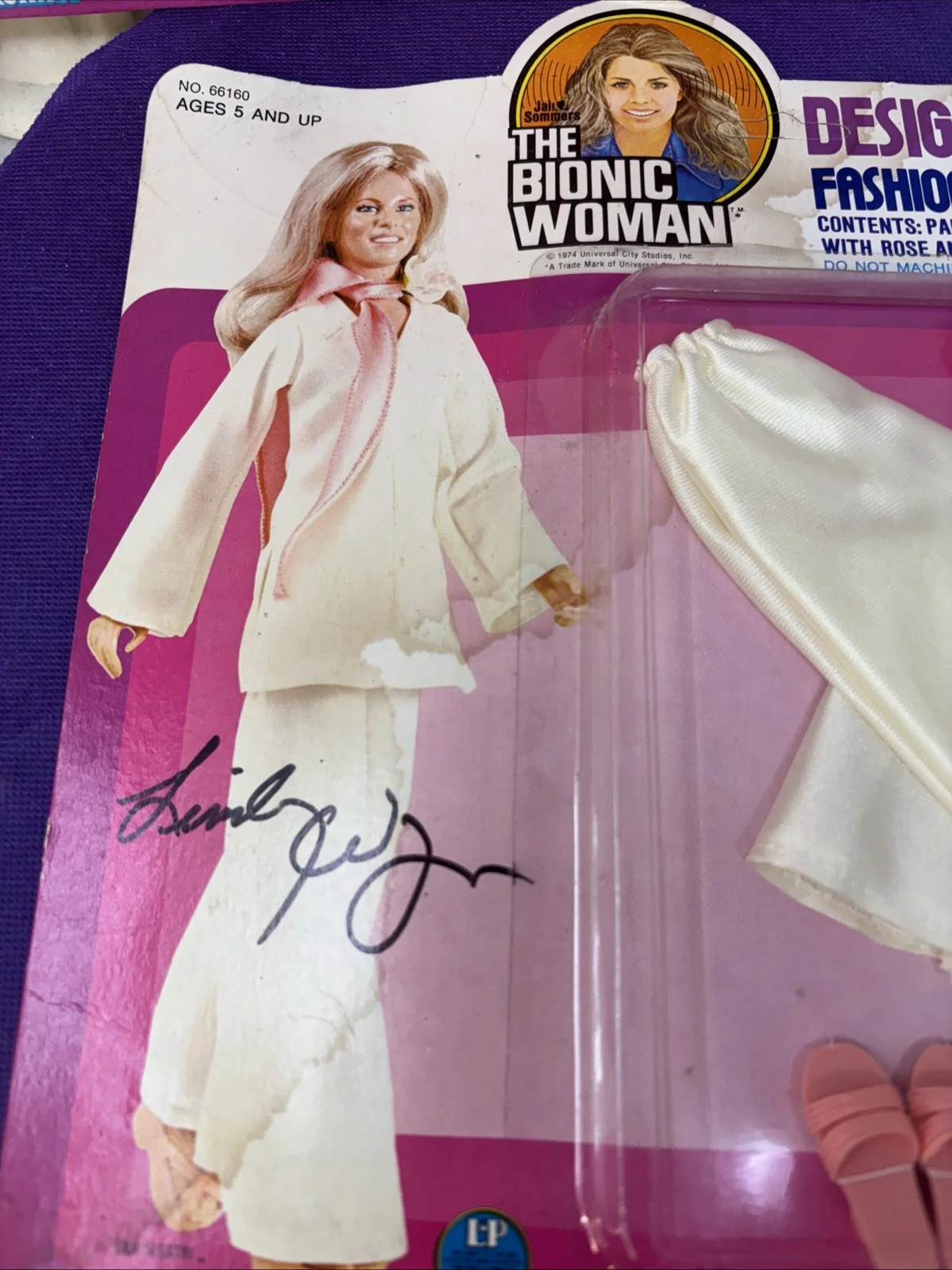 Lindsey Wagoner — The Bionic Woman Fashions Kenner 1976 Signed Autographed Lindsey Wagoner, изображение 2