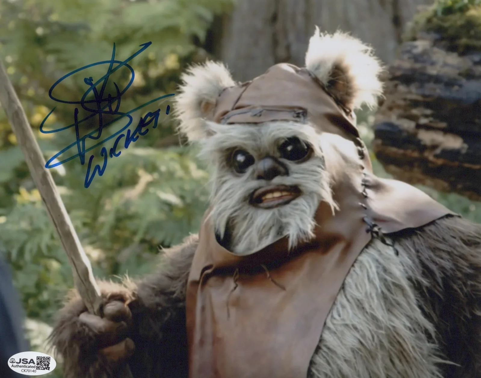 Warwick Davis — Star Wars - TROS - Warwick Davis signed Wicket 8x10 photo JSA COA