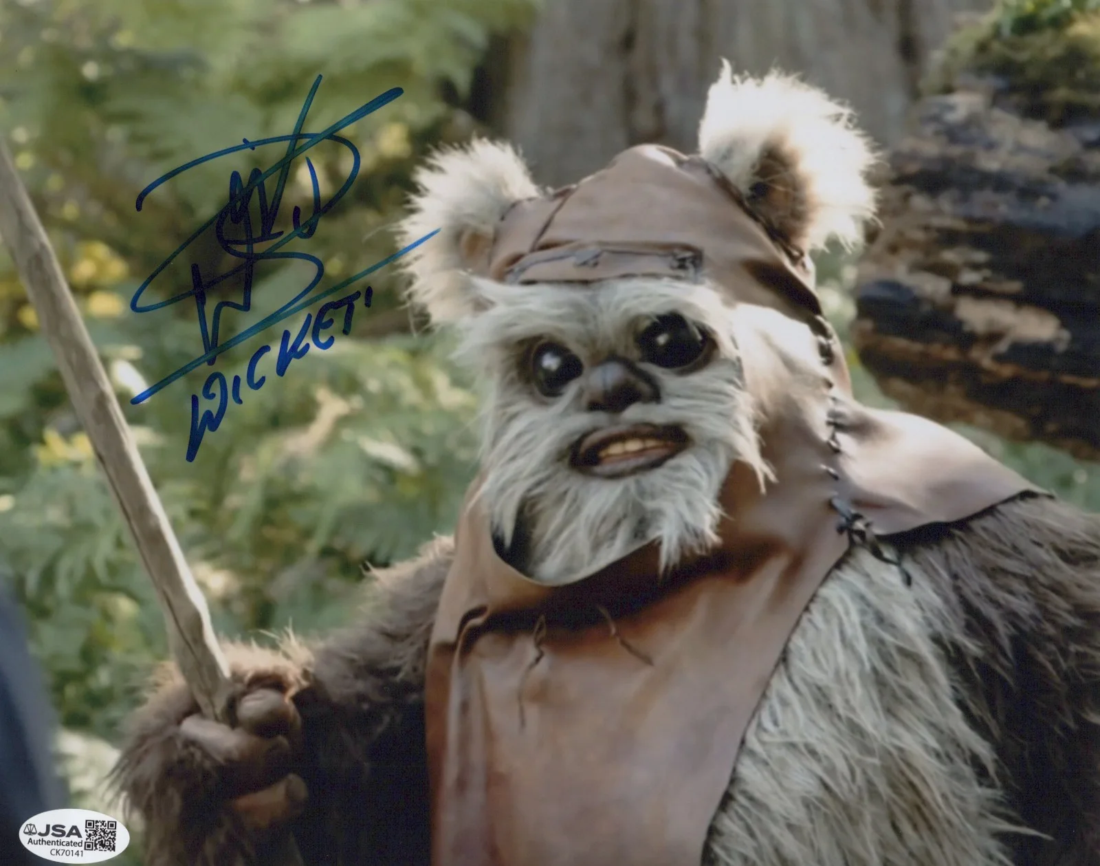 Warwick Davis — Star Wars - TROS - Warwick Davis signed Wicket 8x10 photo JSA COA
