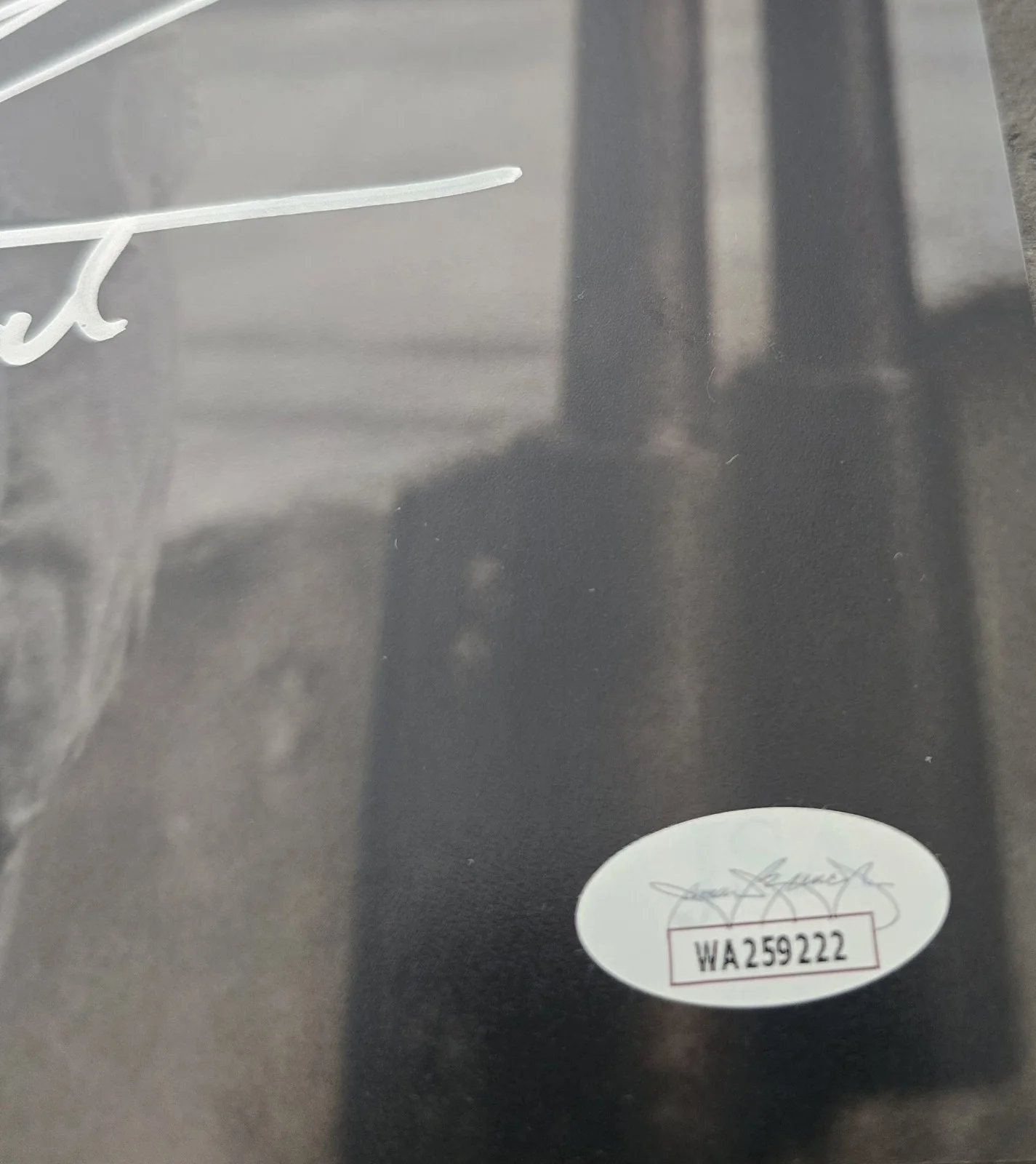 Jake Abel — Jake Abel Signed 11x14 Supernatural JSA Witnessed Sticker Only, изображение 2