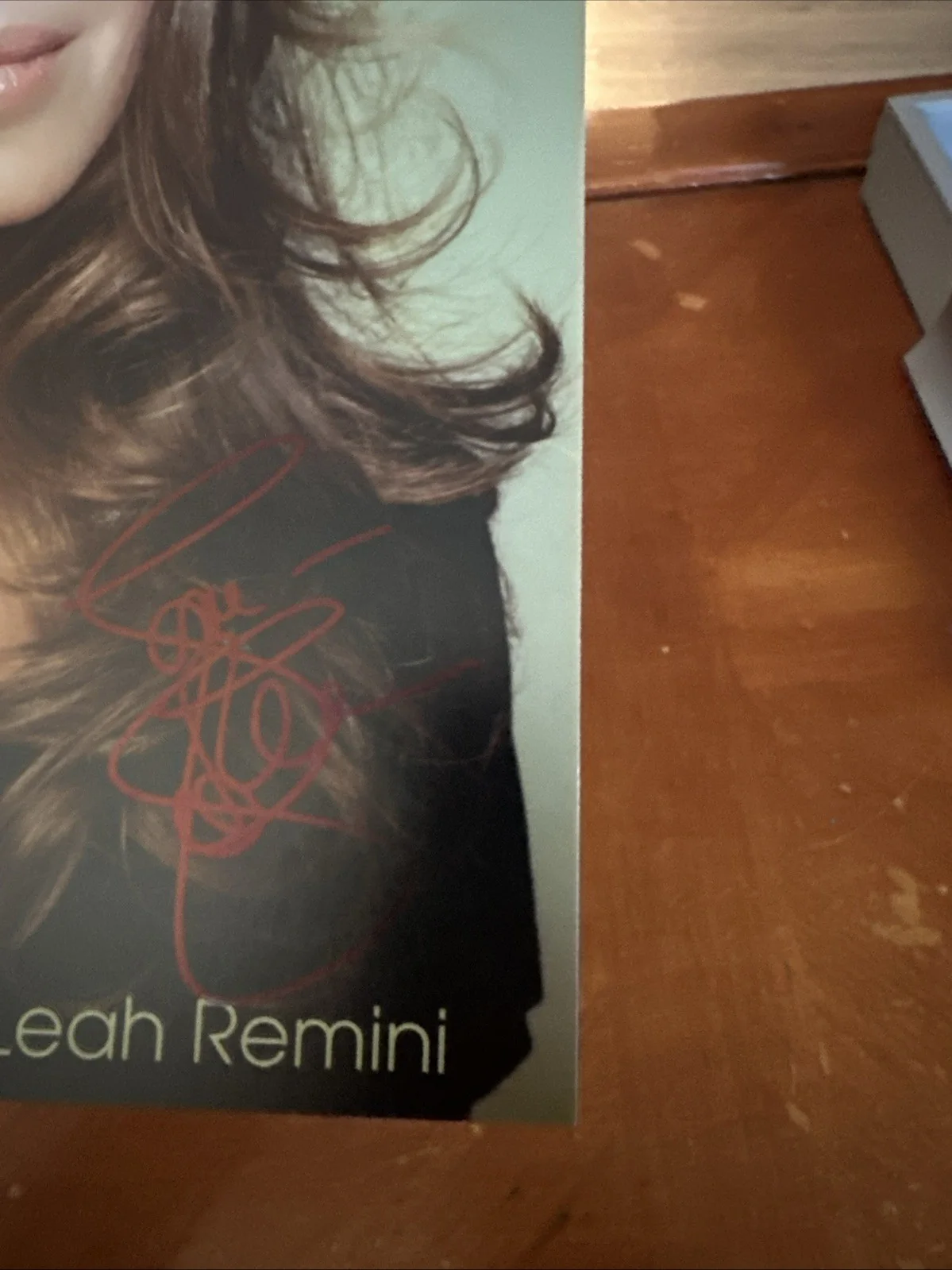 Official Leah Remini Autographed 8 X 10 Headshot King Of Queens Signed, изображение 2