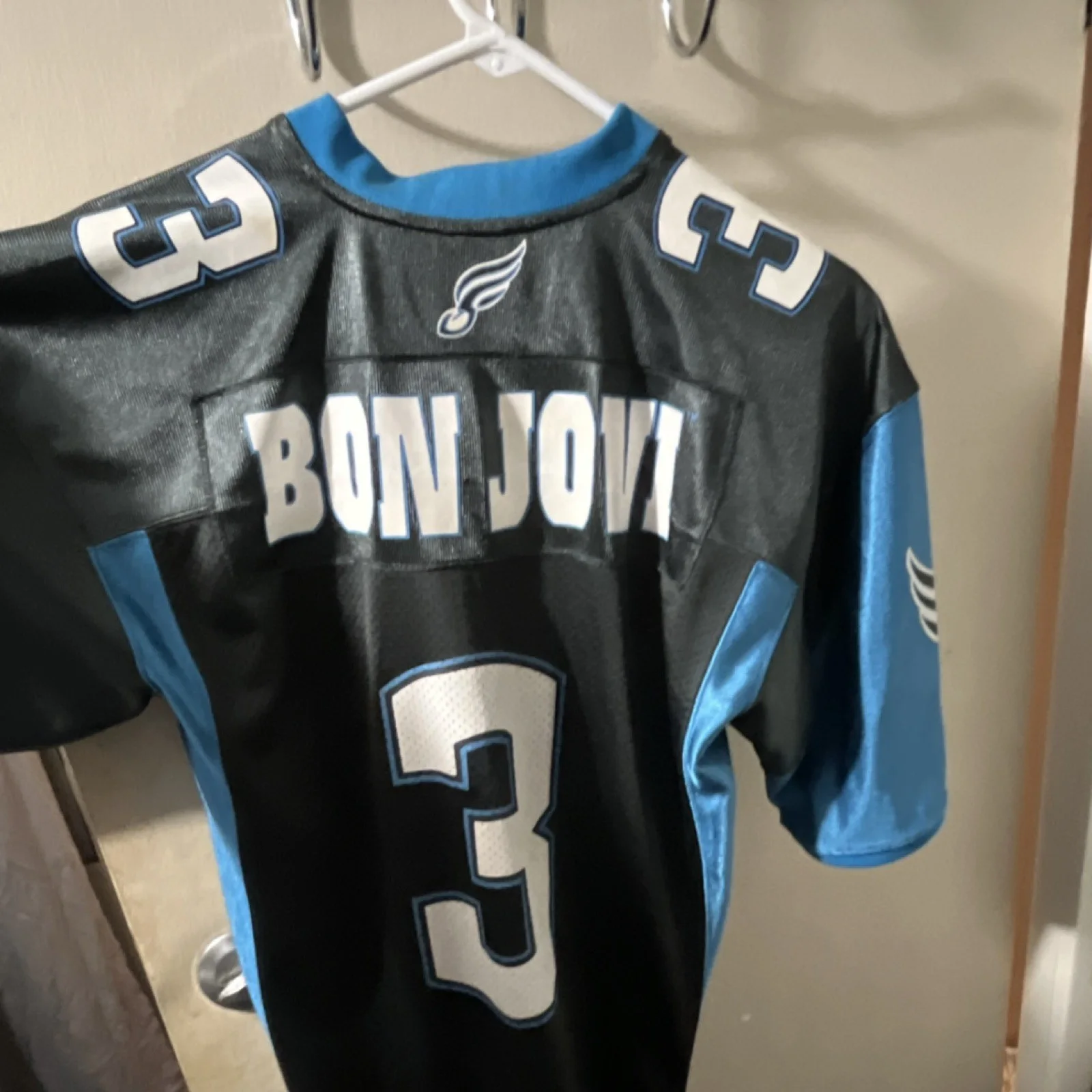 Bon Jovi Signed #3 Jersey Black/Blue “BON JOVI” “SOUL” Autographed, изображение 5