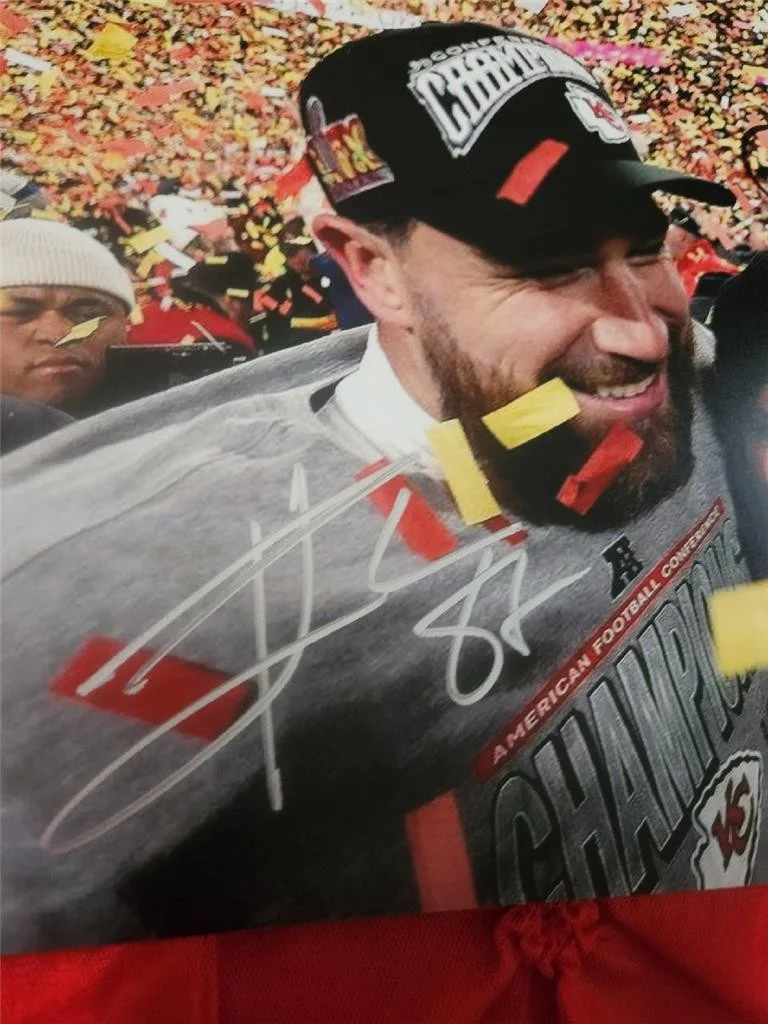 TAYLOR SWIFT TRAVIS KELCE DUAL HAND SIGNED AUTOGRAPHED 8X10 PHOTO REAL W/ COA, image 2
