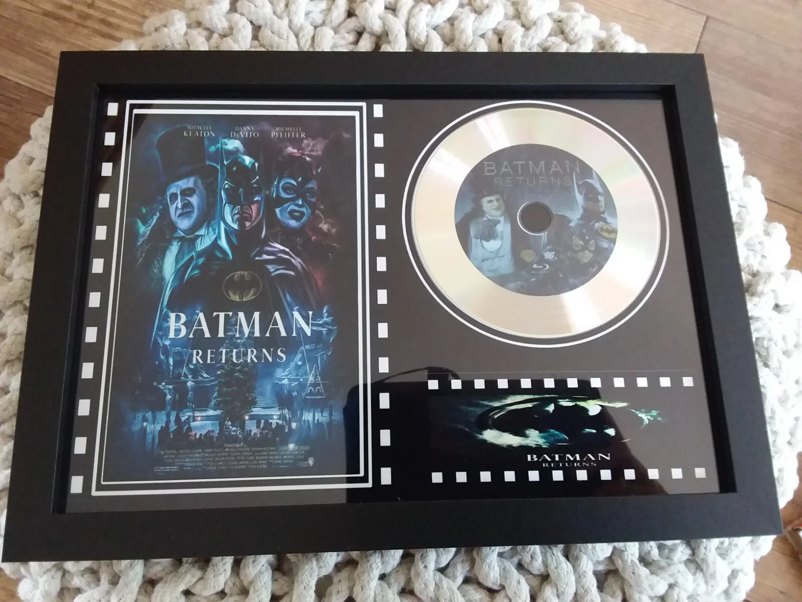 BATMAN RETURNS - 12.5"x9.5" - Framed Silver Disc Film Display - TIM BURTON 🎬 🎁, image 3