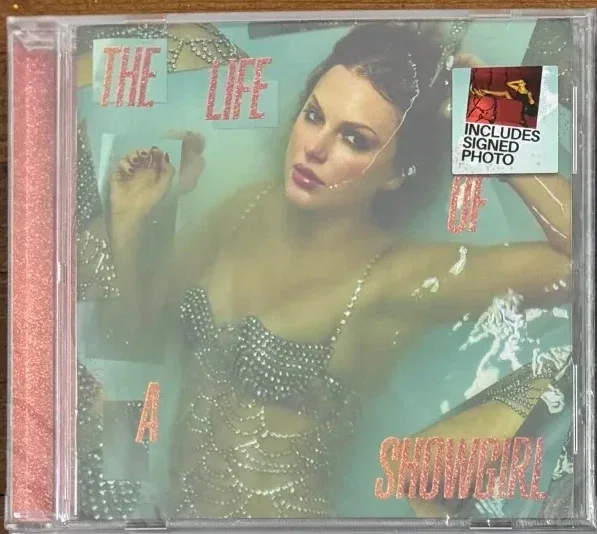 Taylor Swift The Life of a Showgirl CD + Hand Signed Photo 4 - In Hand, изображение 2