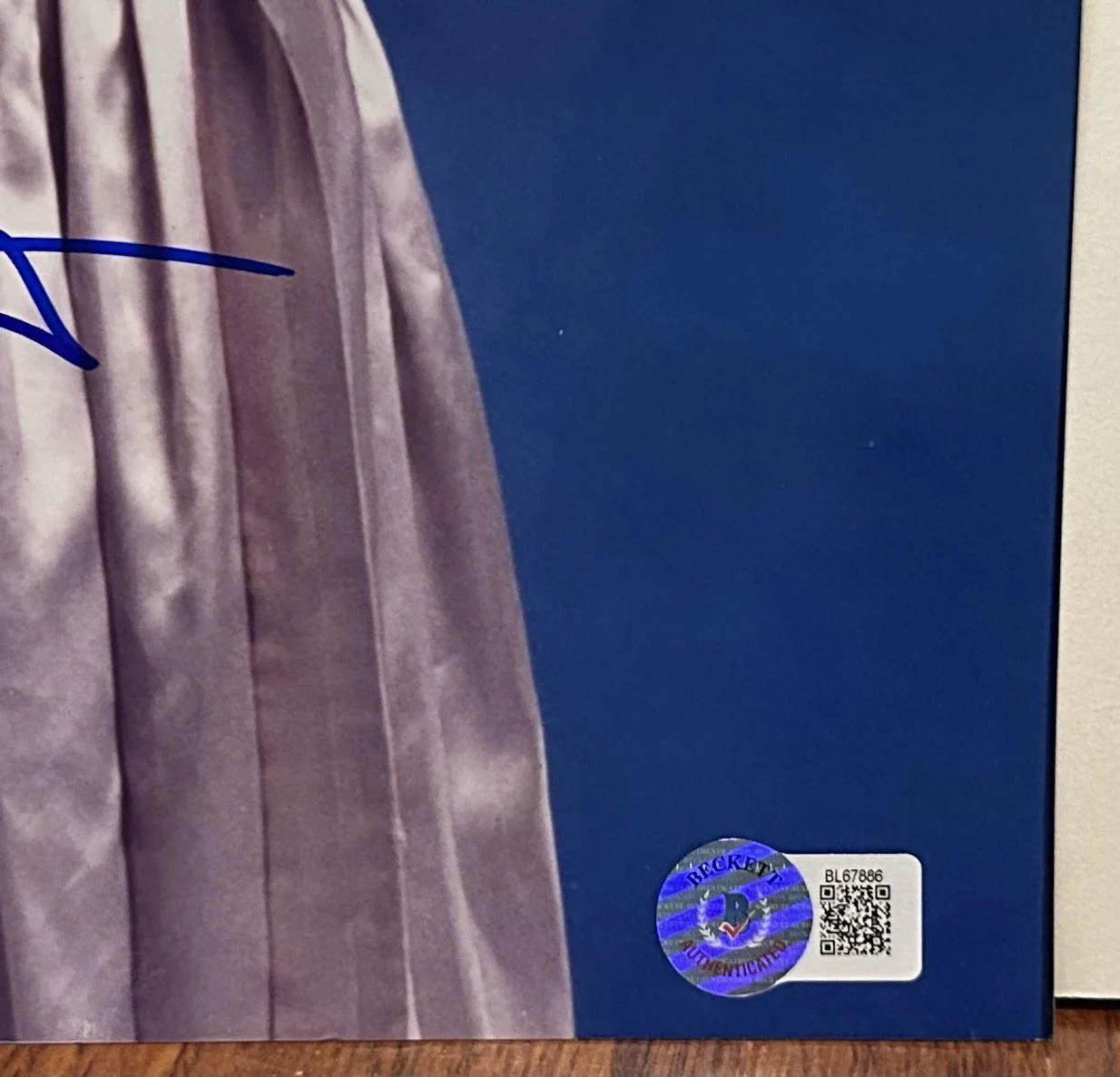 Melissa Joan Hart — MELISSA JOAN HART SIGNED SABRINA WITCH CLARISSA 8x10 PHOTO C BECKETT BAS, изображение 2