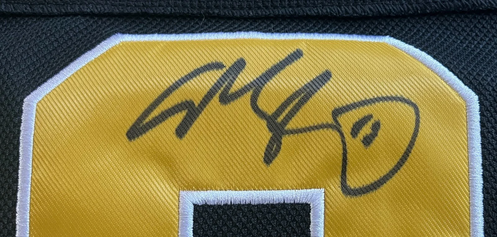 Adam Sandler — ADAM SANDLER SIGNED HAPPY GILMORE JERSEY w/EXACT VIDEO PROOF & BECKETT BAS COA, изображение 5