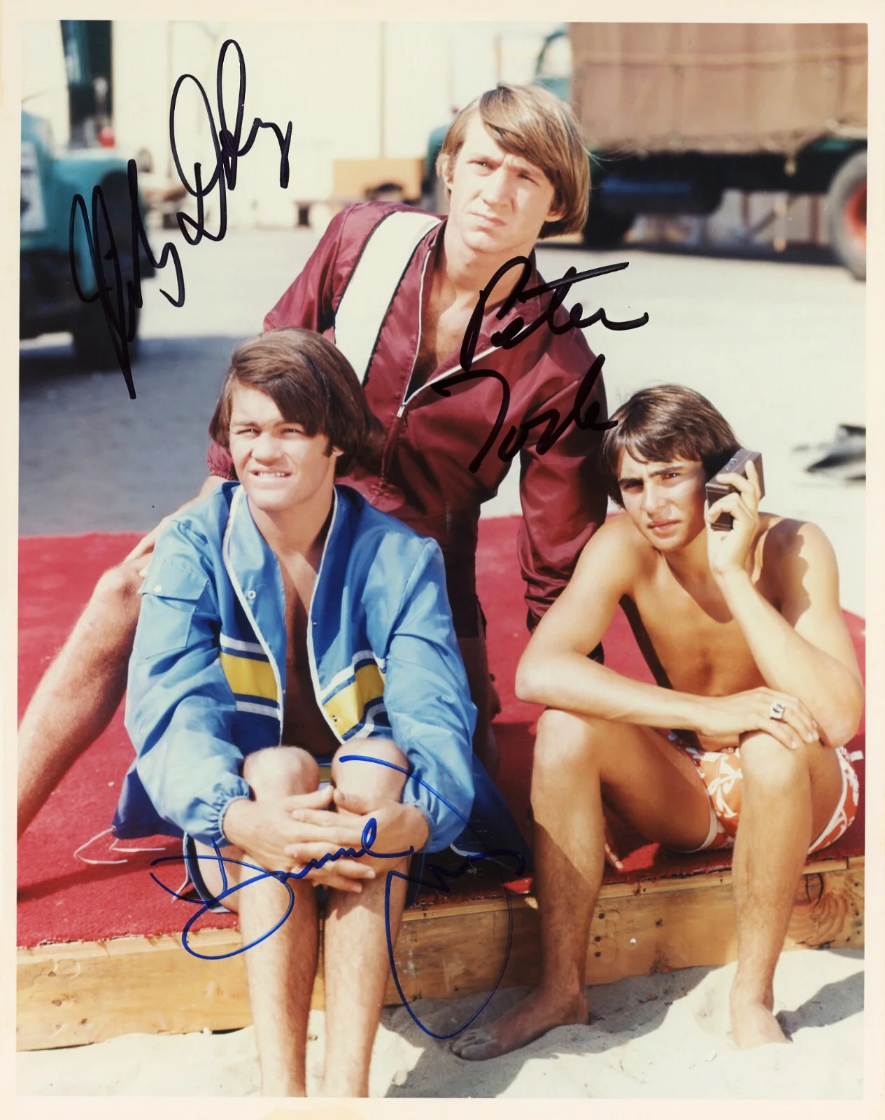 Davy Jones, Peter Tork, Micky Dolenz — Davy Jones Peter Tork & Micky Dolenz Signed PSA/DNA LOA Autographed 8X10 Photo, изображение 2
