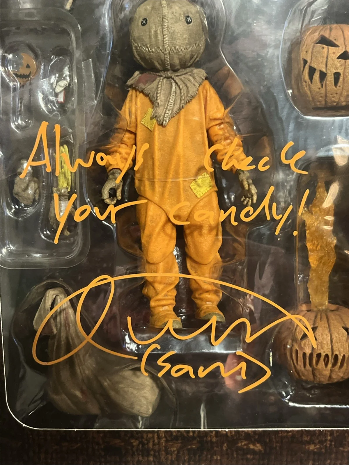 Quinn Lord Signed "Trick 'r Treat" NECA Inscription Action Figure PROOF, изображение 2
