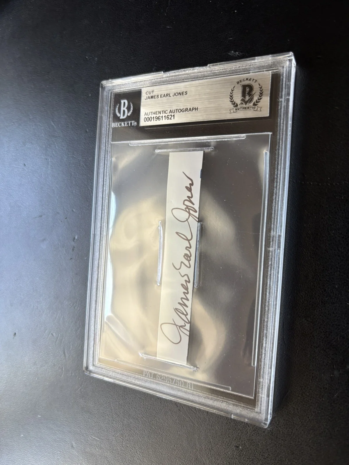 JAMES EARL JONES — JAMES EARL JONES Star Wars DARTH VADER SIGNED STAR WARS CUT beckett BAS slabbed, изображение 2