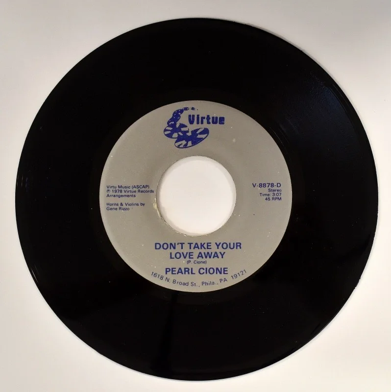 Pearl Cione - When You're Young and in Love / Don't Take Your Love Away (7"), изображение 3