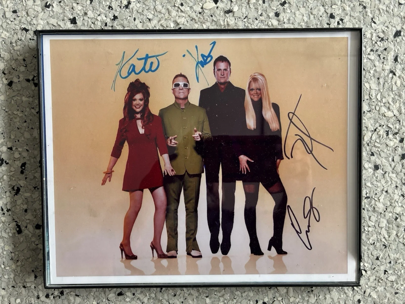 B-52’s Signed Framed Rock Music 8x10 Photo. Not Authenticated. Pre Owned., image 2