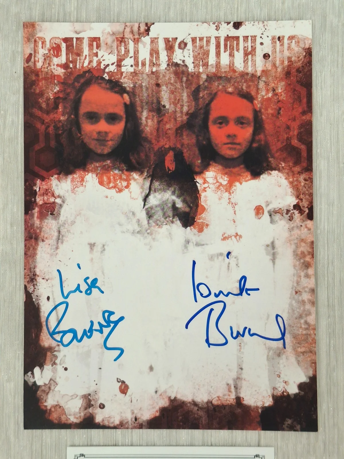 Both — Autograph Dual Lisa And Louise Burns Picture With COA The Shining Horror, изображение 2