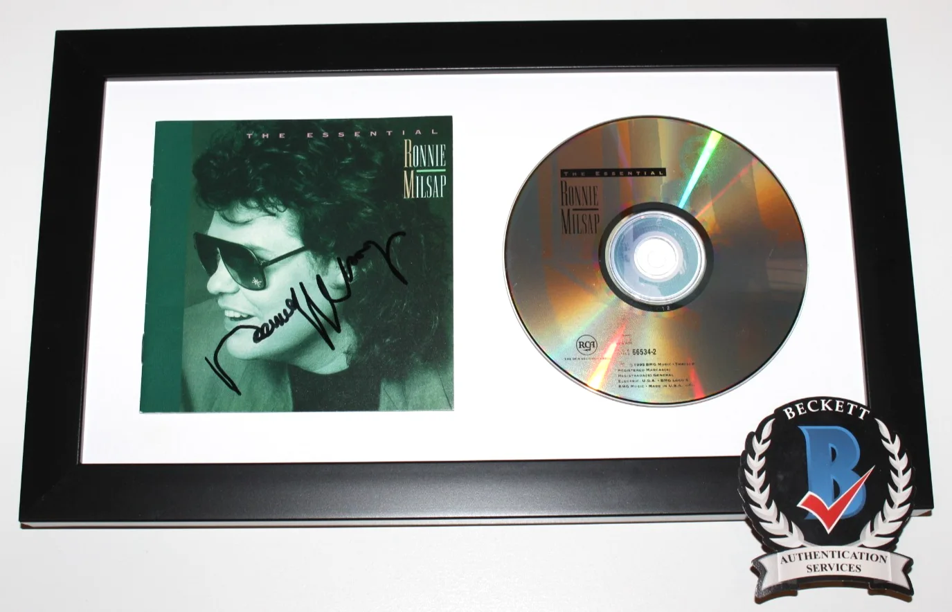SINGER RONNIE MILSAP SIGNED FRAMED 'THE ESSENTIAL' CD COVER BECKETT BAS COA, image 2