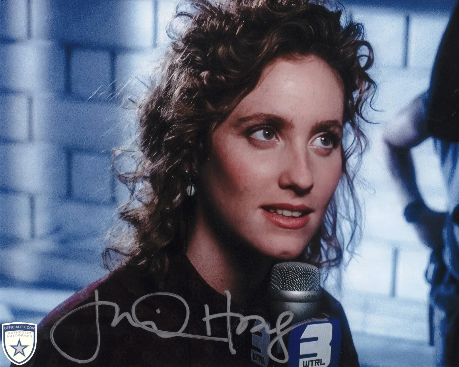 Judith Hoag — Signed Judith Hoag TMNT Movie 1990 April O’Neil 8x10 w/ Official Pix COA
