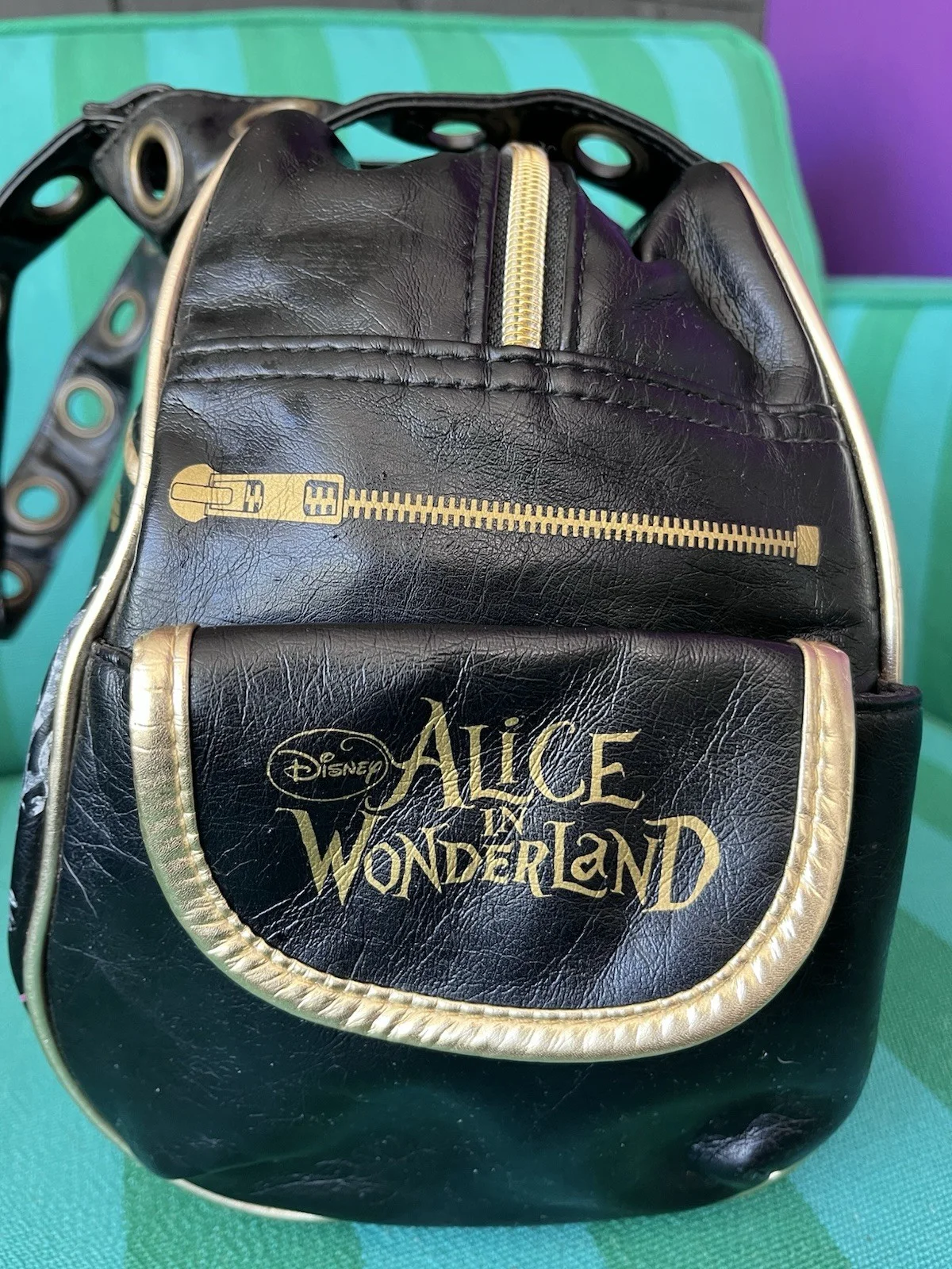 Disney Store Alice in Wonderland Mad Hatter Handbag Johnny Depp Steampun Bag, изображение 3