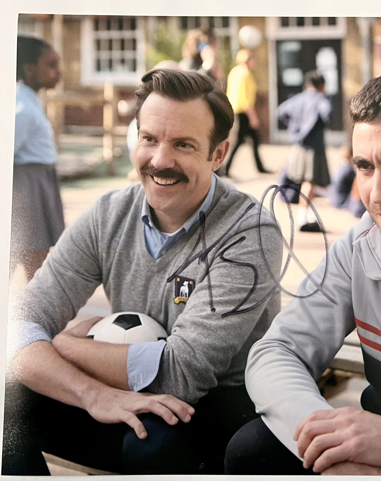 Jason Sudeikis — JASON SUDEIKIS SIGNED TED LASSO 11x14 PHOTO BECKETT BJ081747, изображение 2
