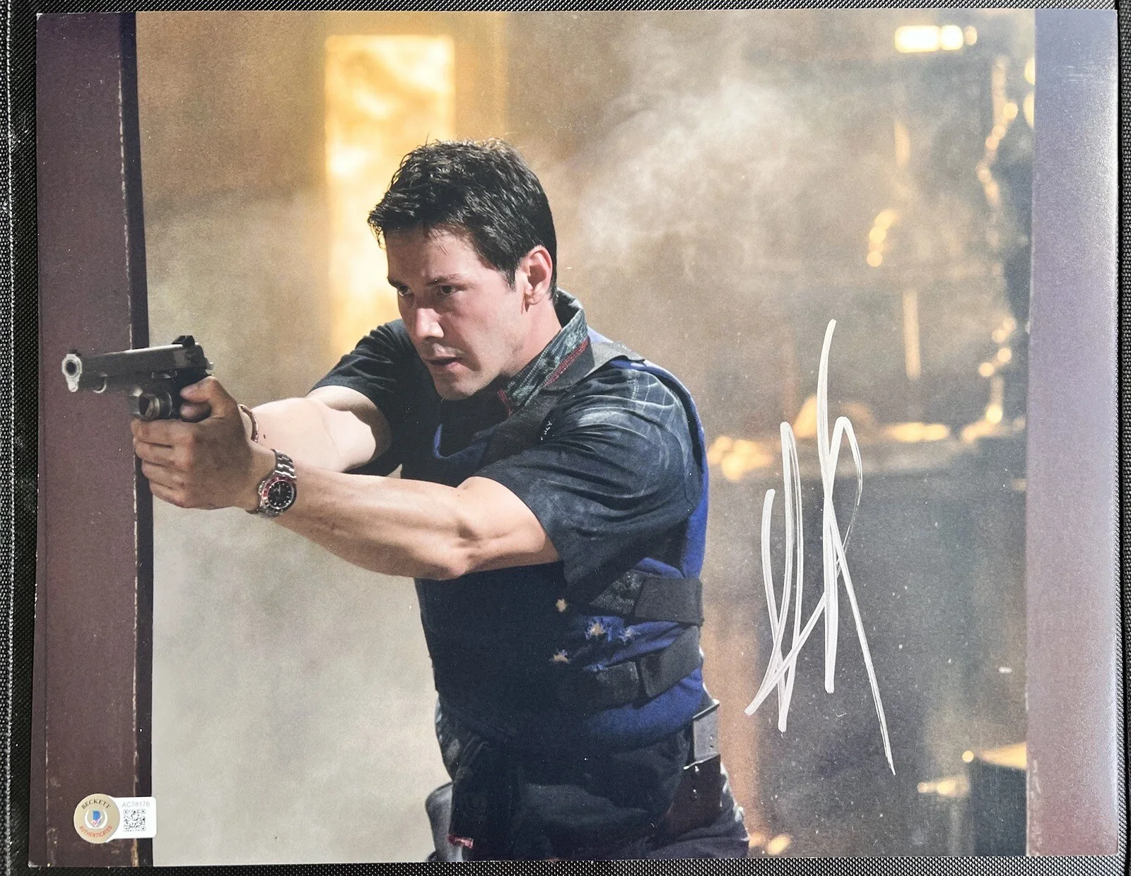 Keanu Reeves — KEANU REEVES SIGNED STREET KINGS 11x14 PHOTO AUTOGRAPH BECKETT LOA AC78176