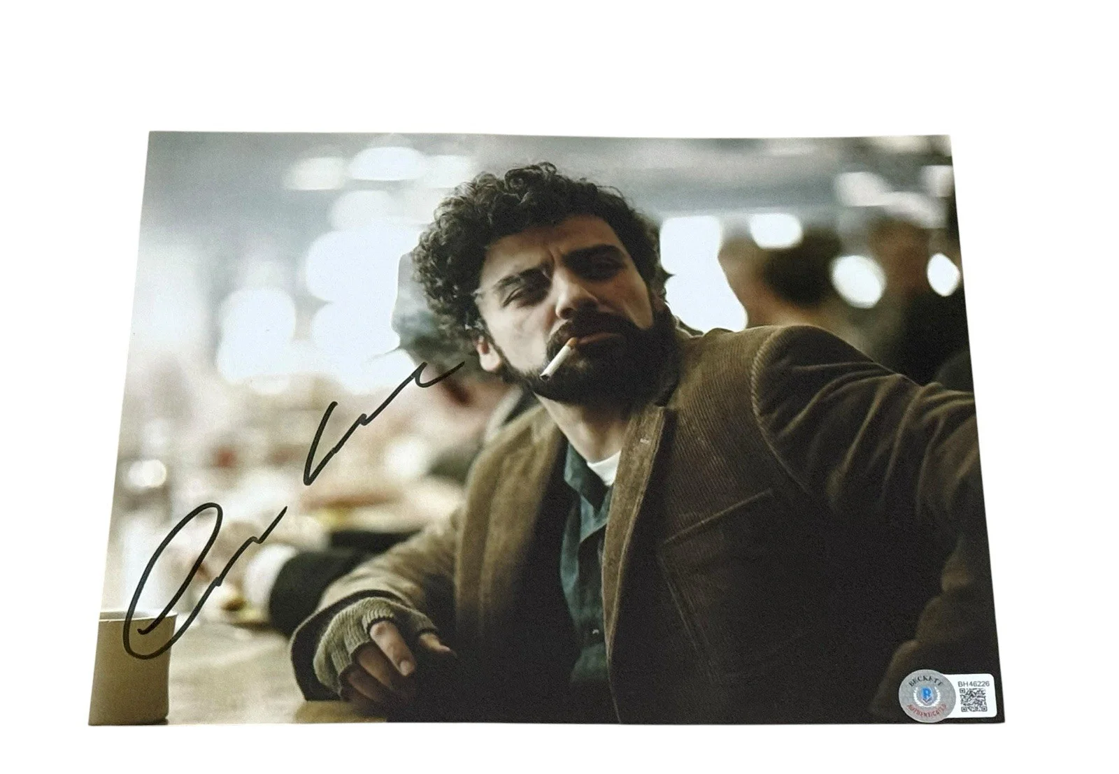 Oscar Isaac — Oscar Isaac Signed 8x10 Beckett COA Star Wars Moon Knight Autograph BAS Poe Dame