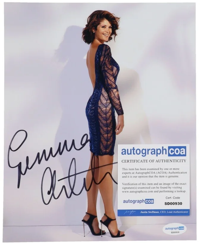 Sexy Gemma Arterton Autographed Signed 8x10 Photo ACOA Dress Heels 007 Titans 🔥, изображение 3