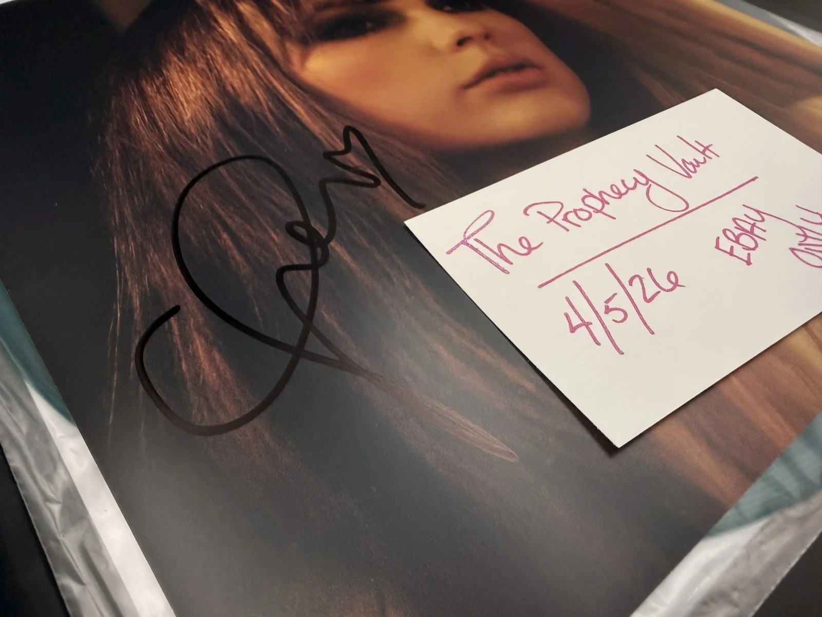 TAYLOR SWIFT Signed Midnights Jade Vinyl LEFT SIDE SIG WITH ATTACHED HEART!, изображение 3