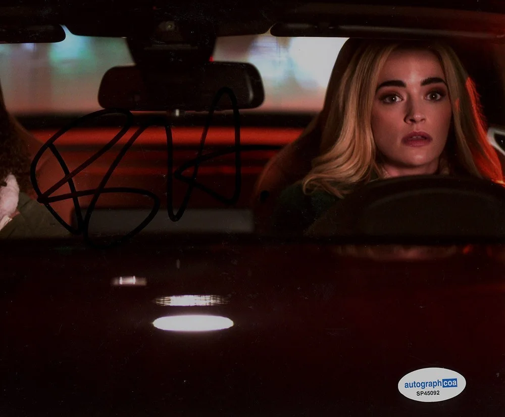 BRIANNE HOWEY — Brianne Howey signed "GINNY & GEORGIA" 8x10 Photo EXACT PROOF j SEXY ACOA COA, изображение 5