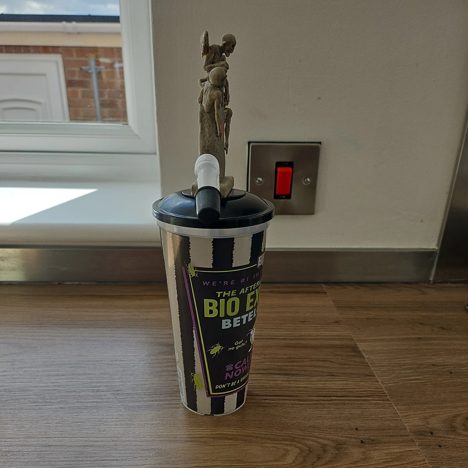 Rare Beetlejuice 2 UK Cinema Cup with Beetlejuice Tomb Topper And Straw, изображение 4