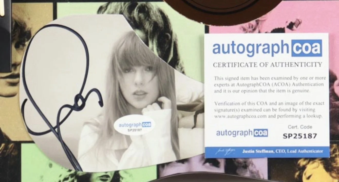 Taylor Swift Autographed Original Guitar with Certificate of Authenticity ACOA, image 3