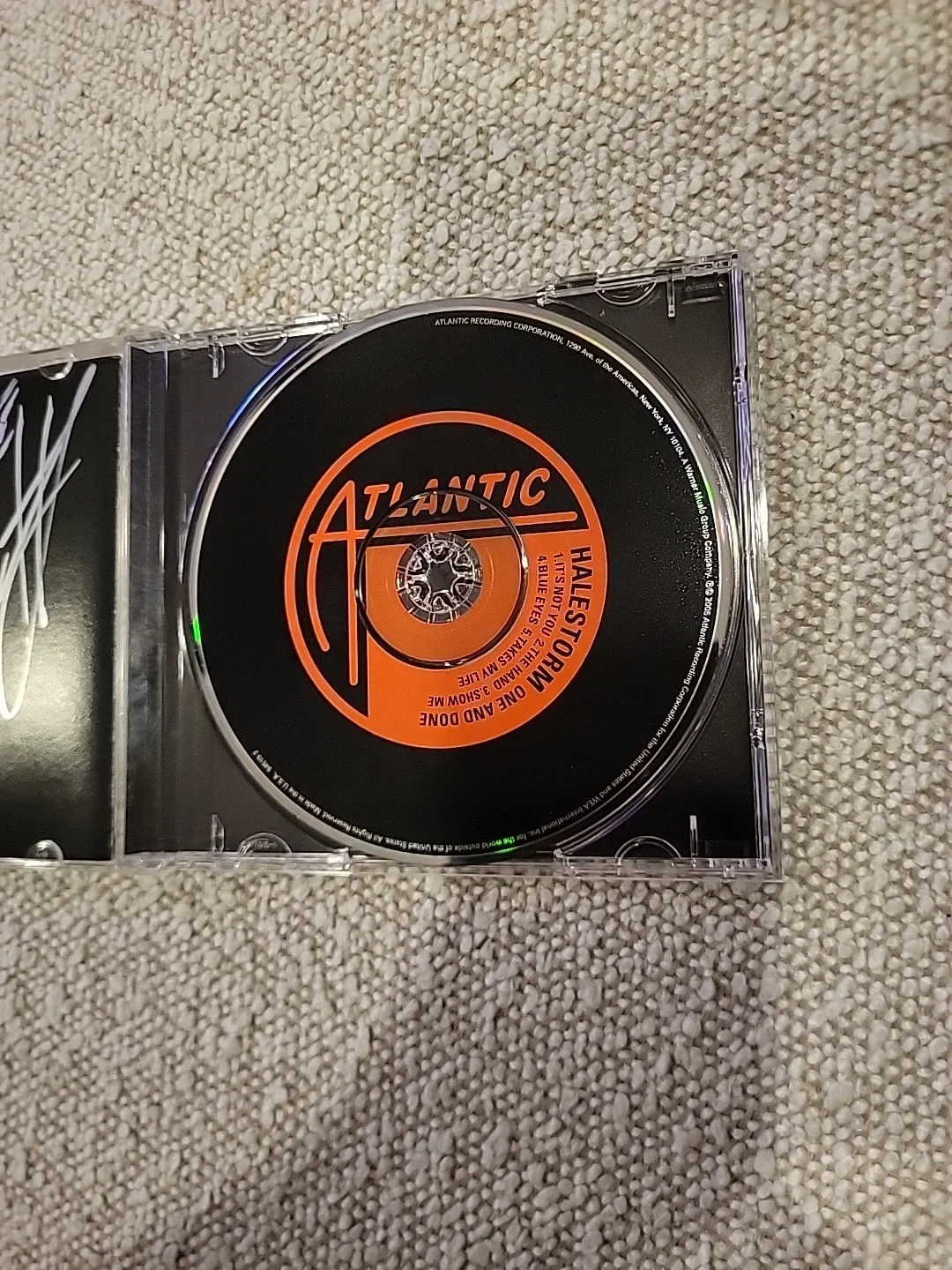 Autographed Halestorm One And Done CD Signed, изображение 4