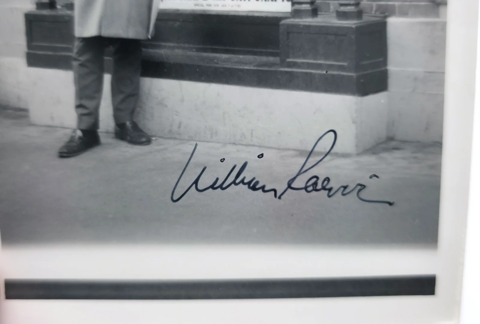 William Roerick — Vintage 1950s B&W Hand Signed Candid Photo Autograph William Roerick, изображение 3