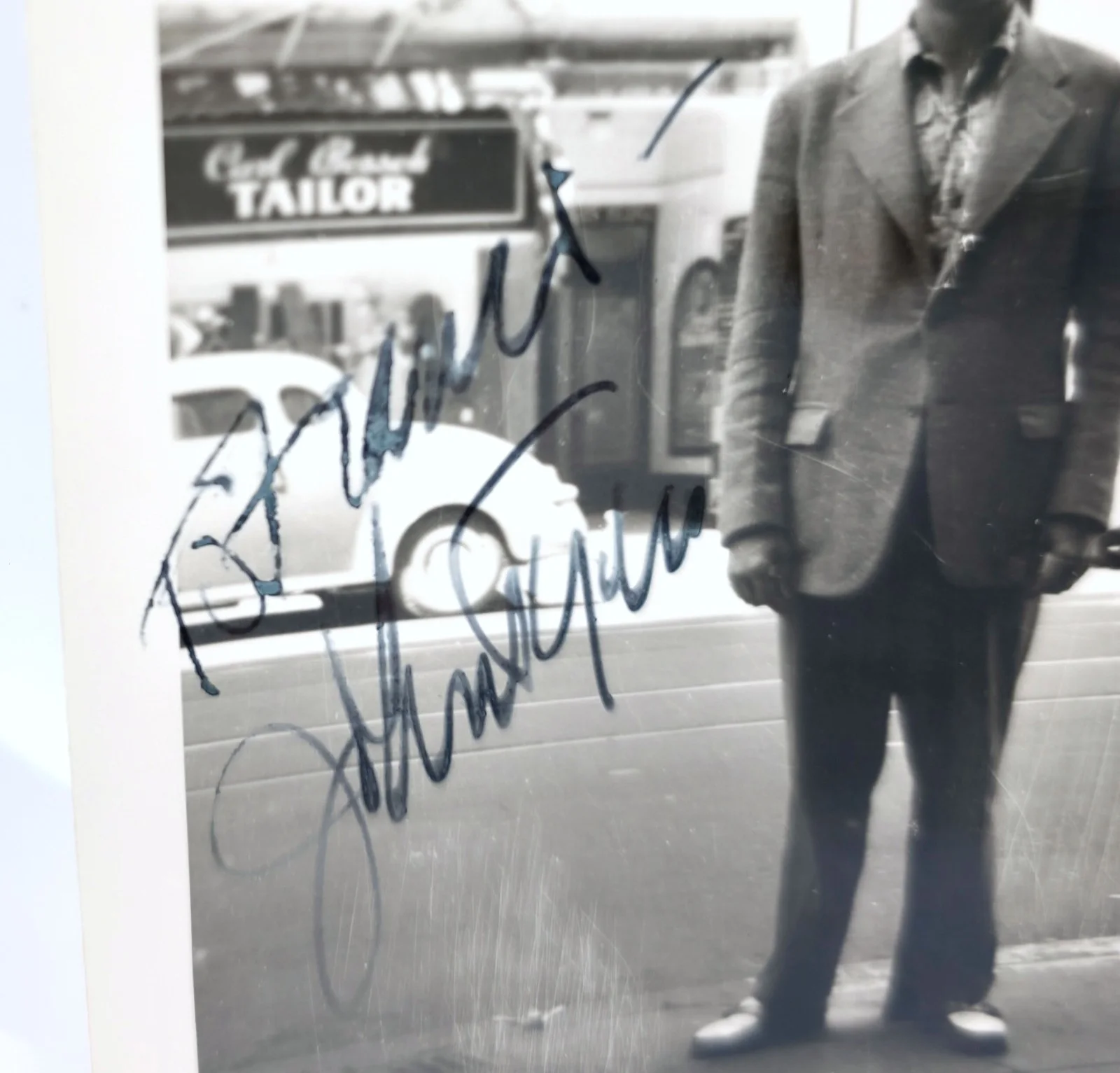 Vintage 1950s B&W Hand Signed Candid Photo Autograph Johnny Ray, image 2