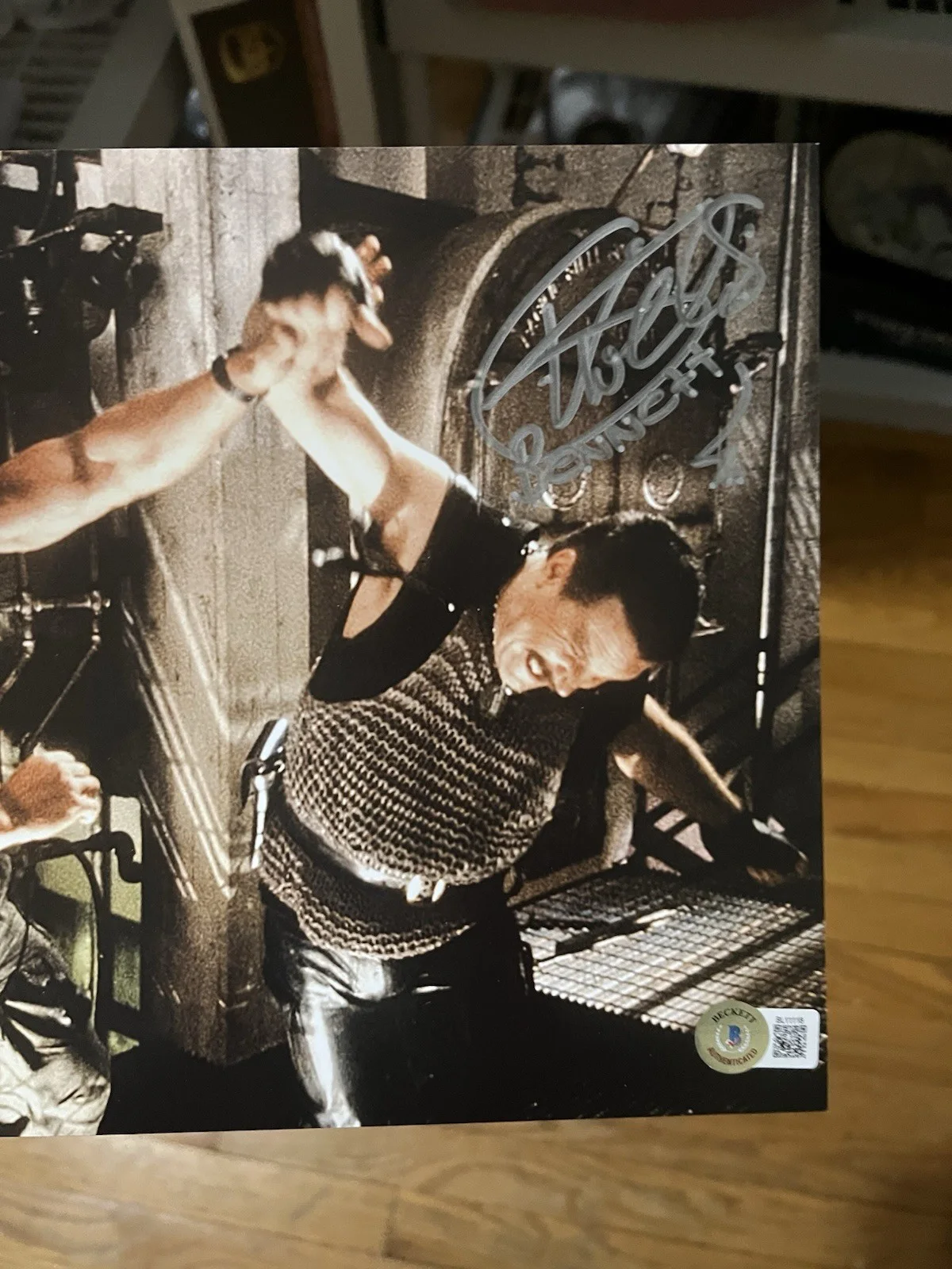 Autographed Vernon Wells Commando 8x10 Photo w/ Schwarzenegger Beckett Signed, изображение 2