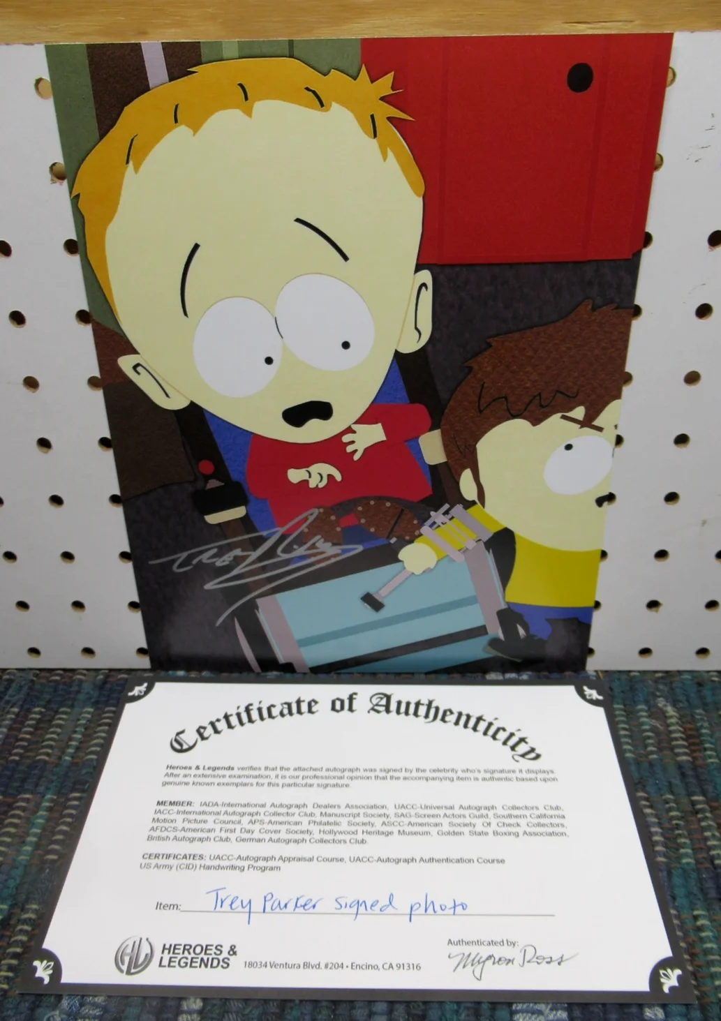 TREY PARKER — SOUTH PARK TREY PARKER TIMMY AUTOGRAPHED 8x10 PHOTO - W/COA, AND SLEEVE, изображение 2