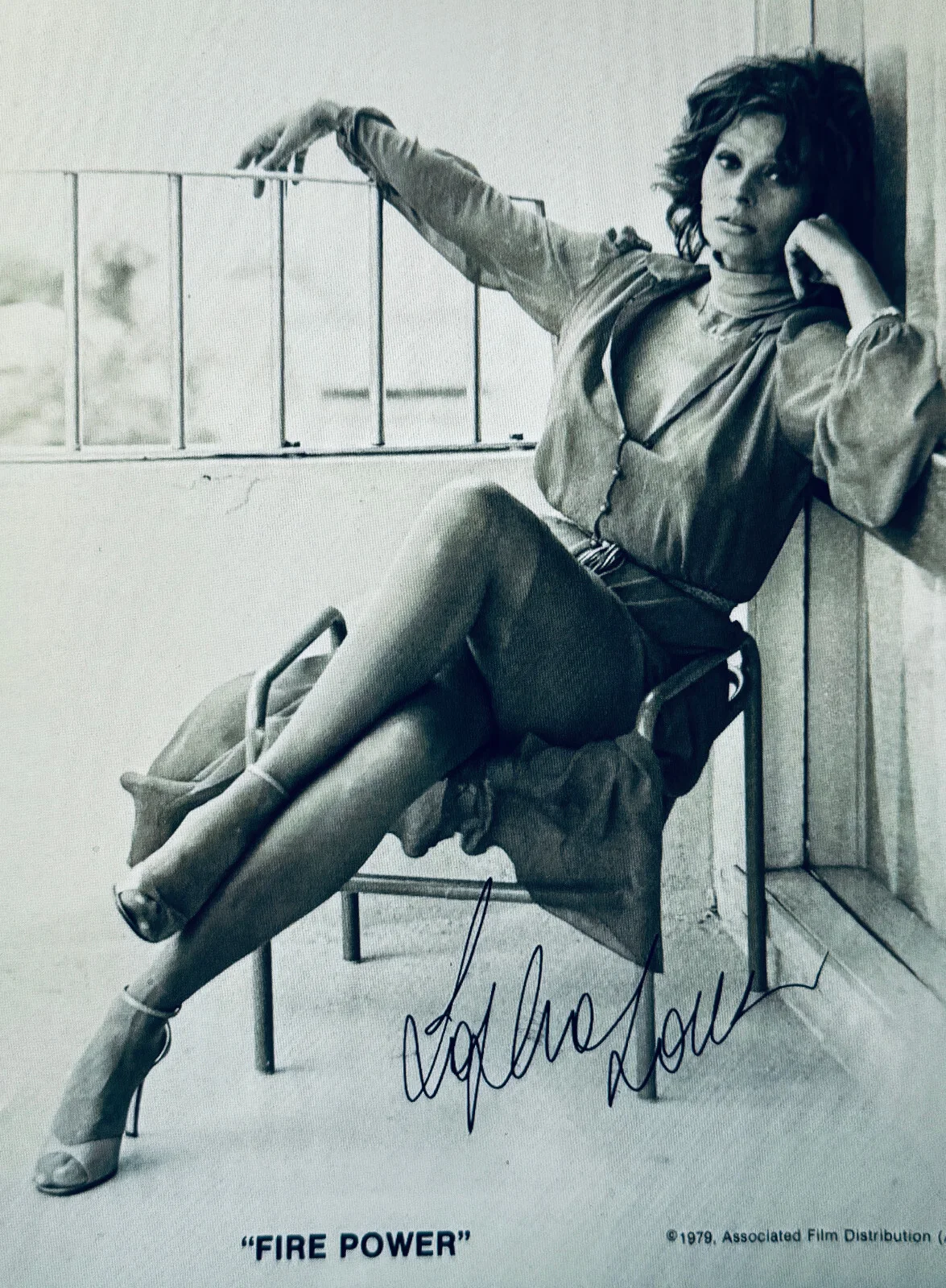 Sophia Loren — Sophia Loren Signed COA•Had Global Authentics PreCert•8x10•1972 FIRE POWER PROMO