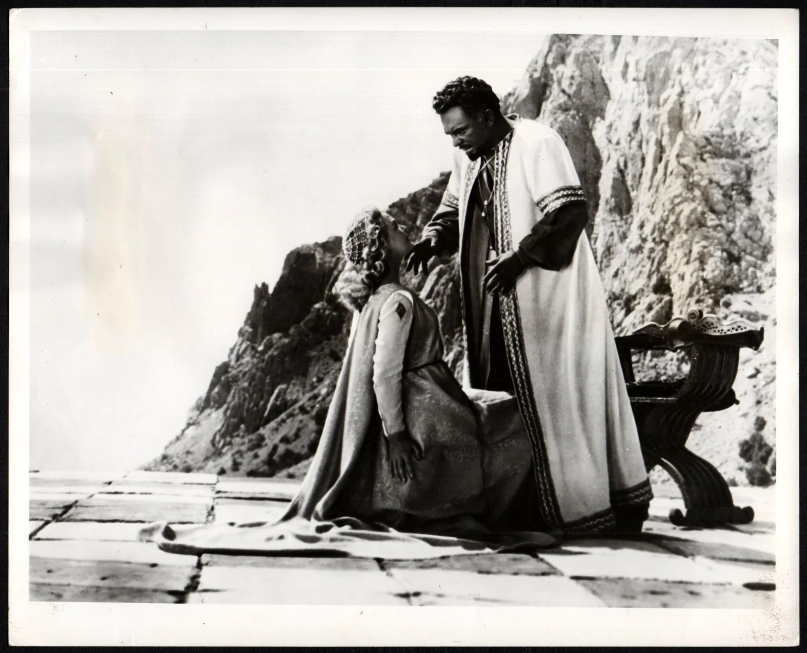 OTHELLO 1956 Sergey Bondarchuk, Irina Skobtseva, Andrei Popov 2 STILLS, изображение 3