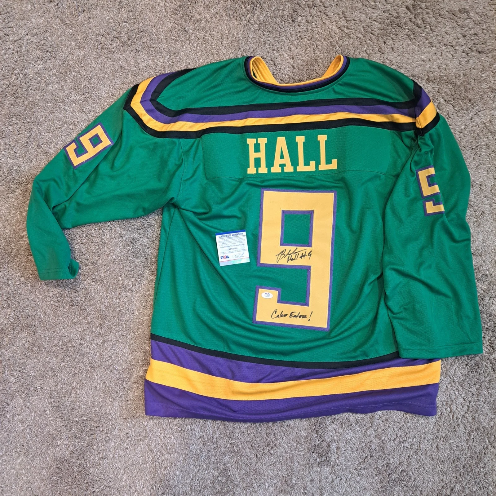 Brandon Adams / Jesse Hall — Brandon Hall auto Mighty Ducks Custom Hockey Jersey Cake Eater Inscription PSA, изображение 2