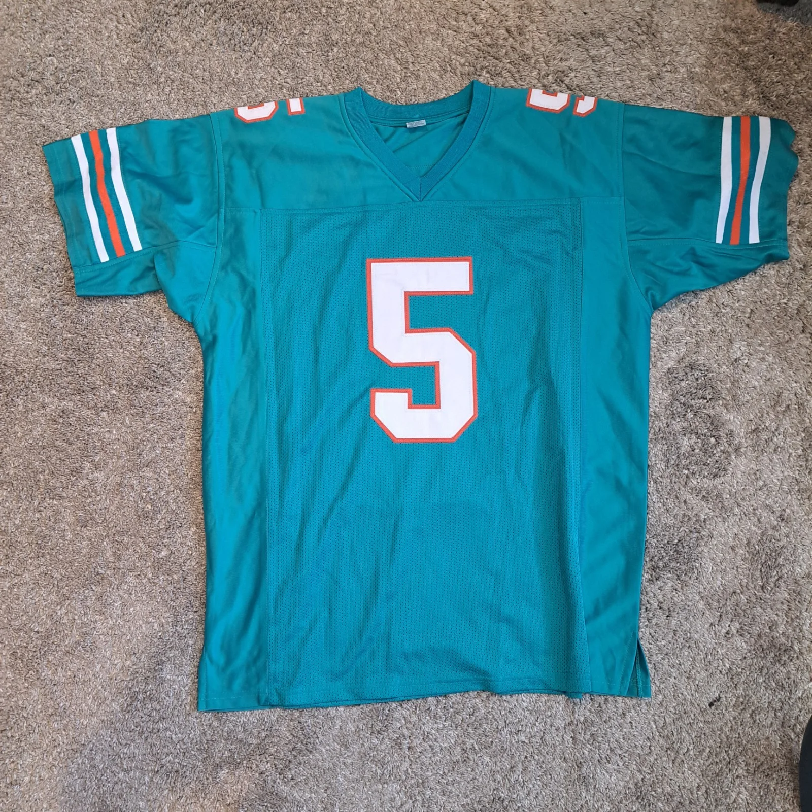 Sean Young — Sean Young auto Ace Ventura Signed Laces Out XL Jersey PSA, изображение 3