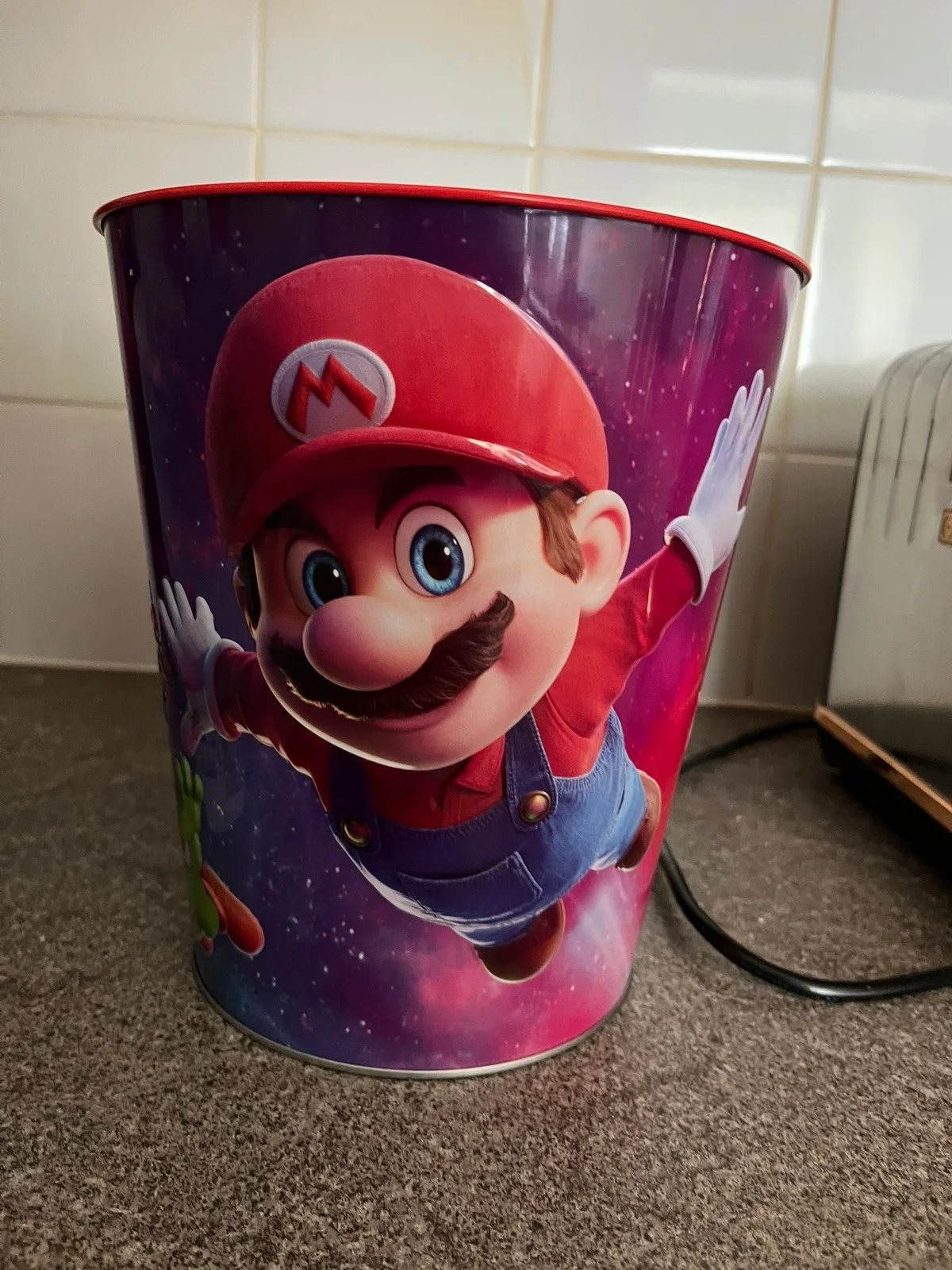 Super Mario Galaxy Movie Theater Tin Red Popcorn Bucket Bowser Yoshi, изображение 2